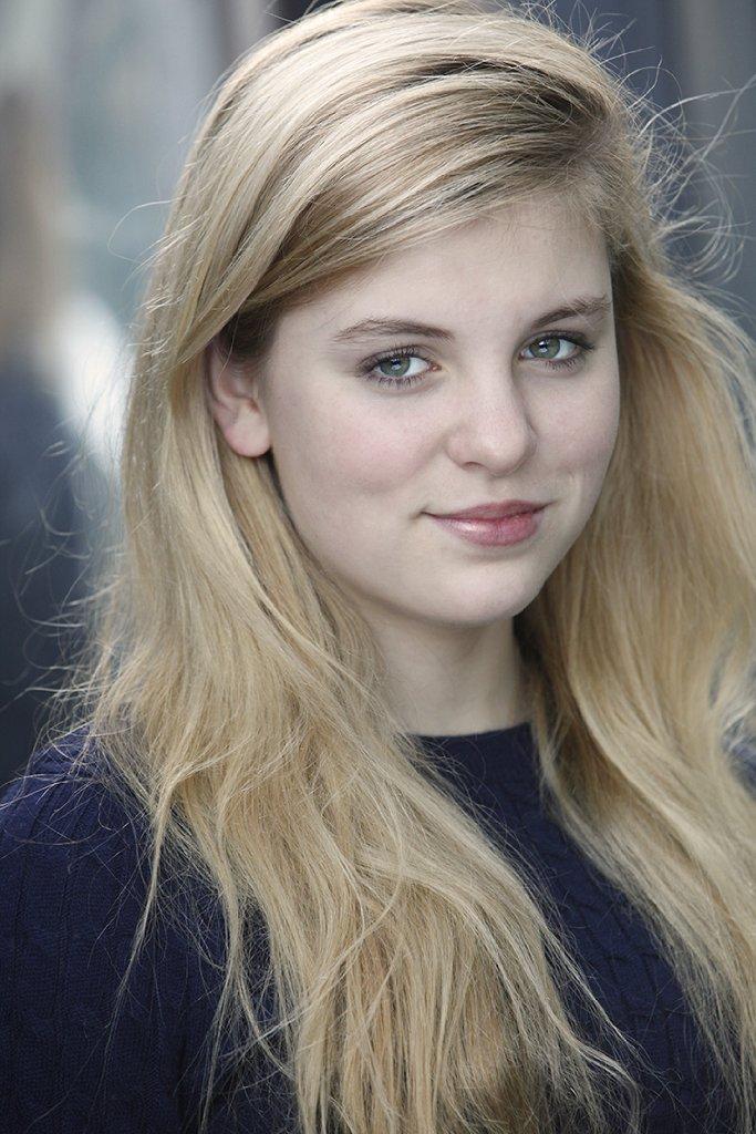 actor Cloi Mckee large photo