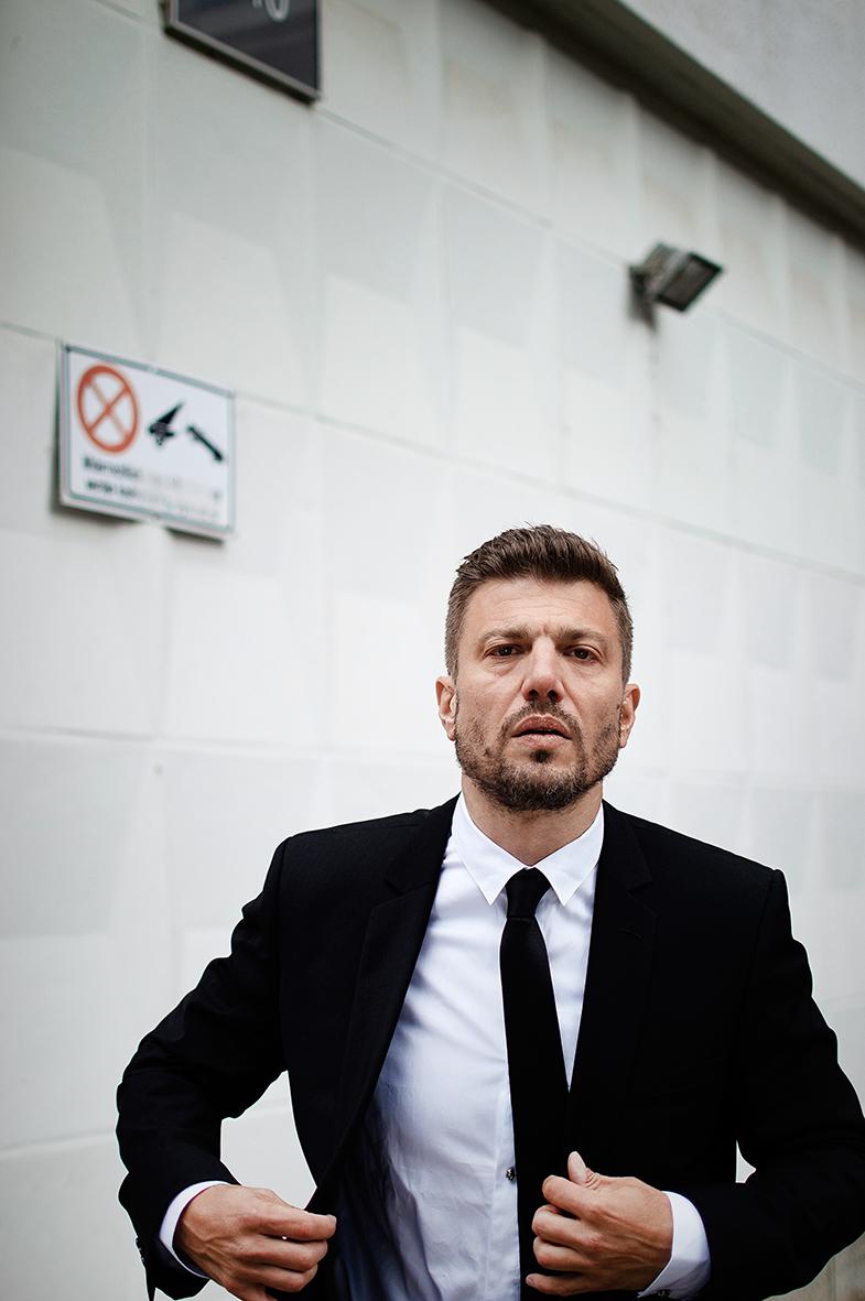 actor Hans-Caspar Gattiker large photo