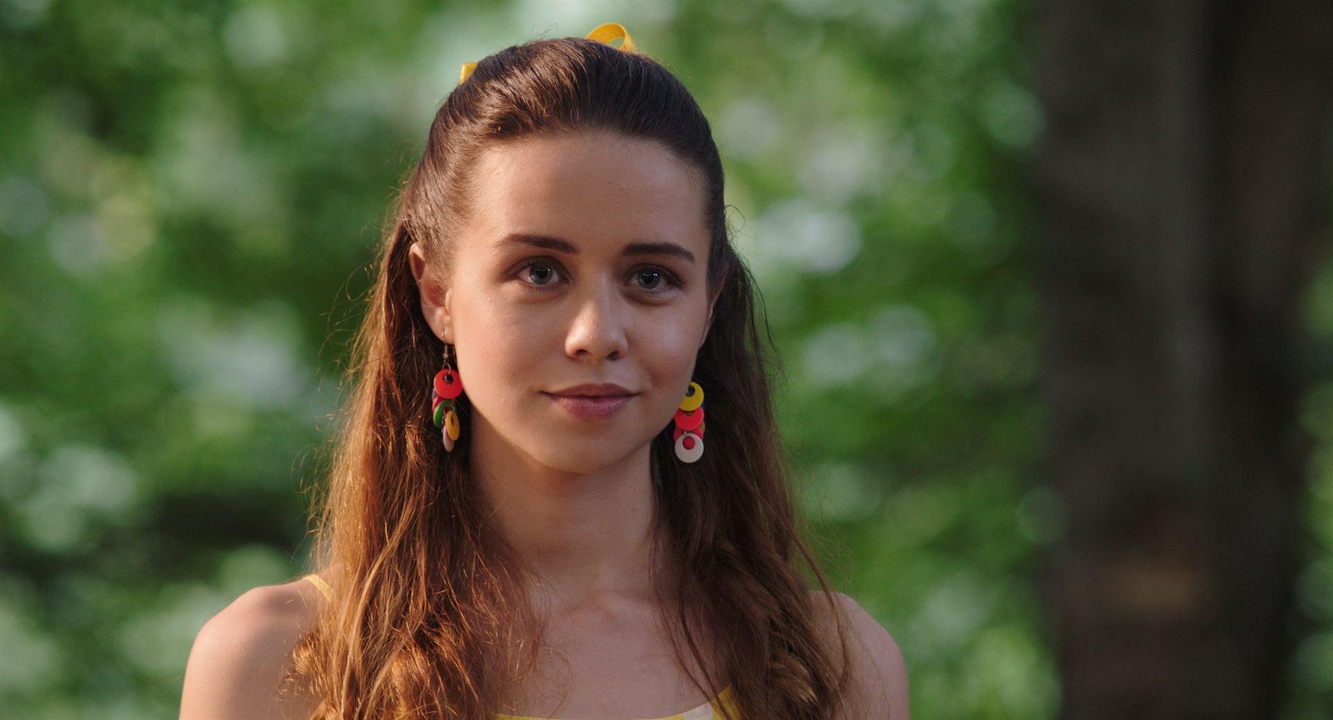 actor Yagmur Ün large photo