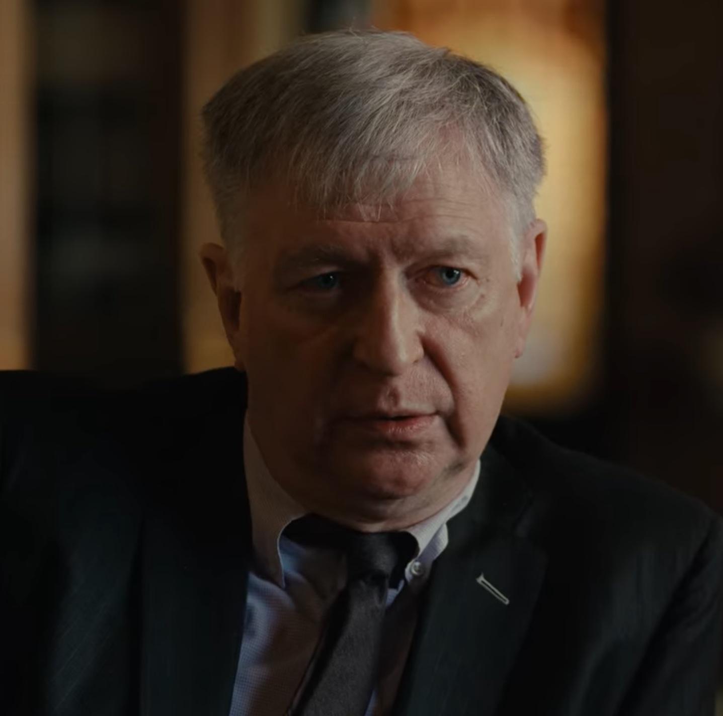 actor Edward Kumiega large photo