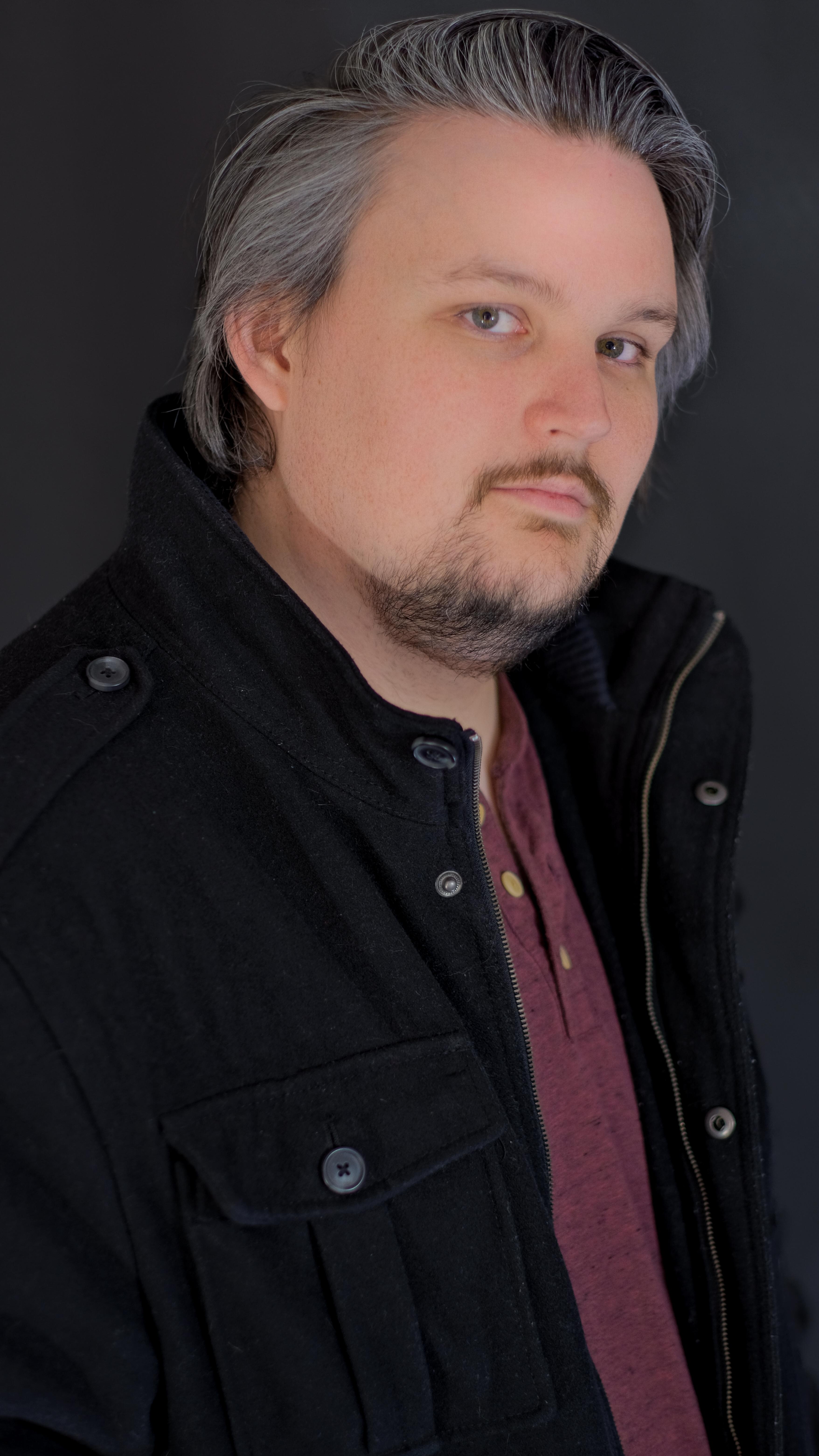 actor Tom Henry large photo