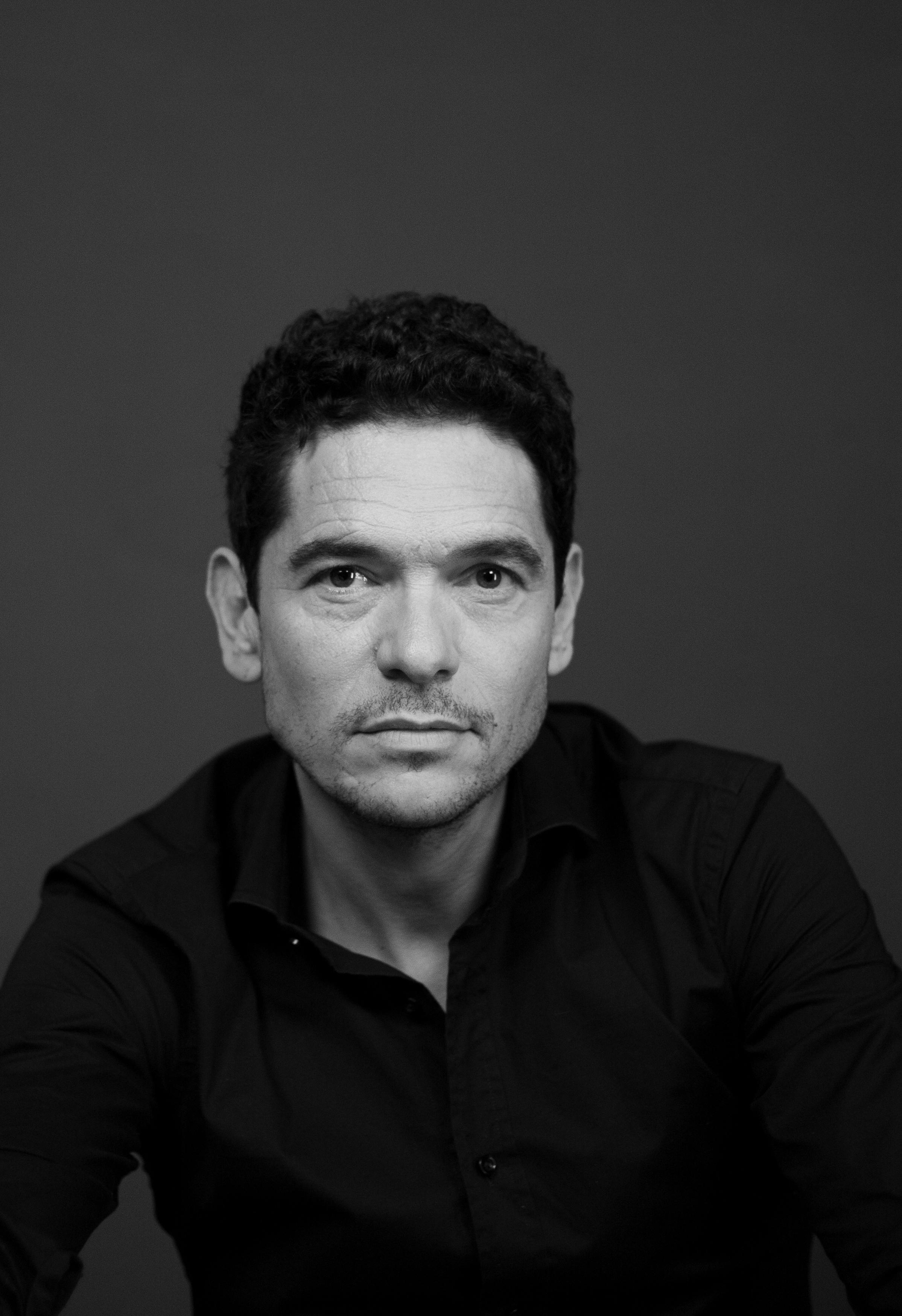 actor Pablo Molinero large photo