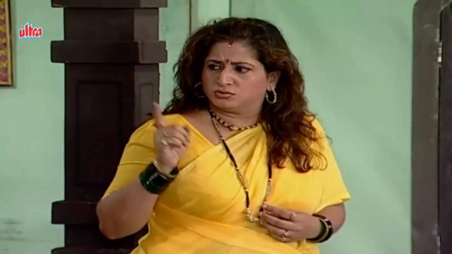 actor Kishori Ambiye large photo