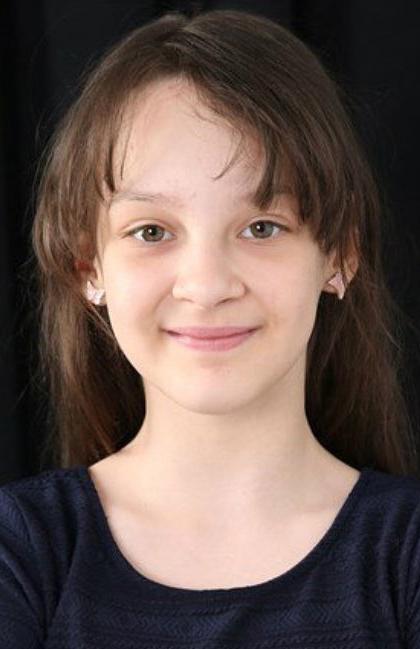 actor Merve Ates large photo