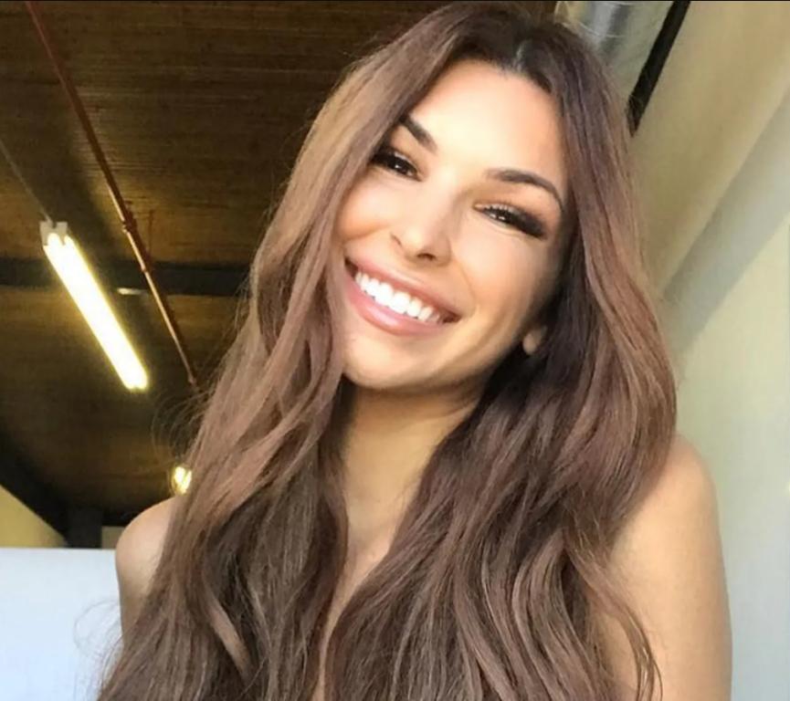 actor Elisabeth Rioux large photo