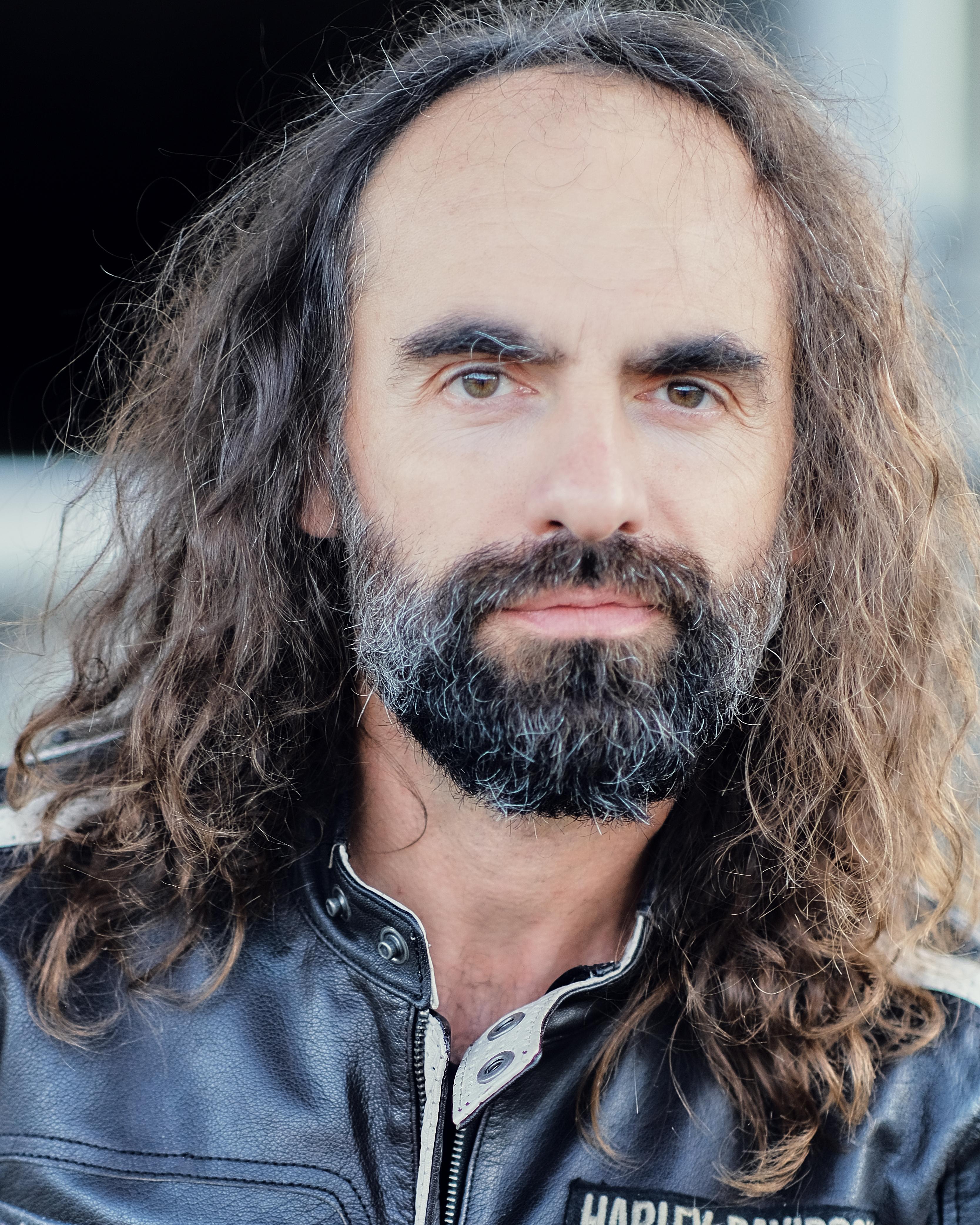 actor Dan Istrate large photo