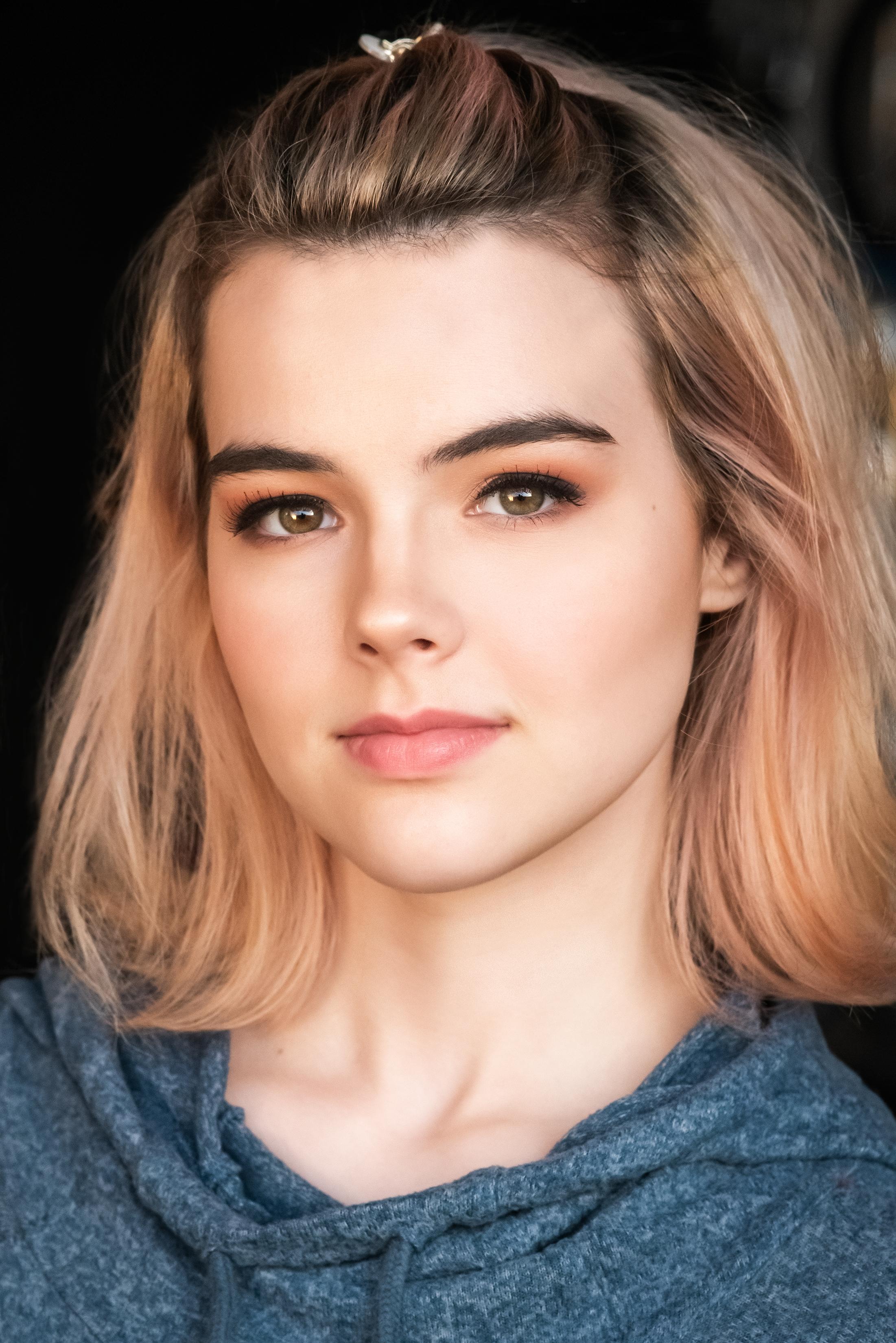 actor Merit Leighton large photo