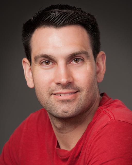 actor Mike Respeto large photo