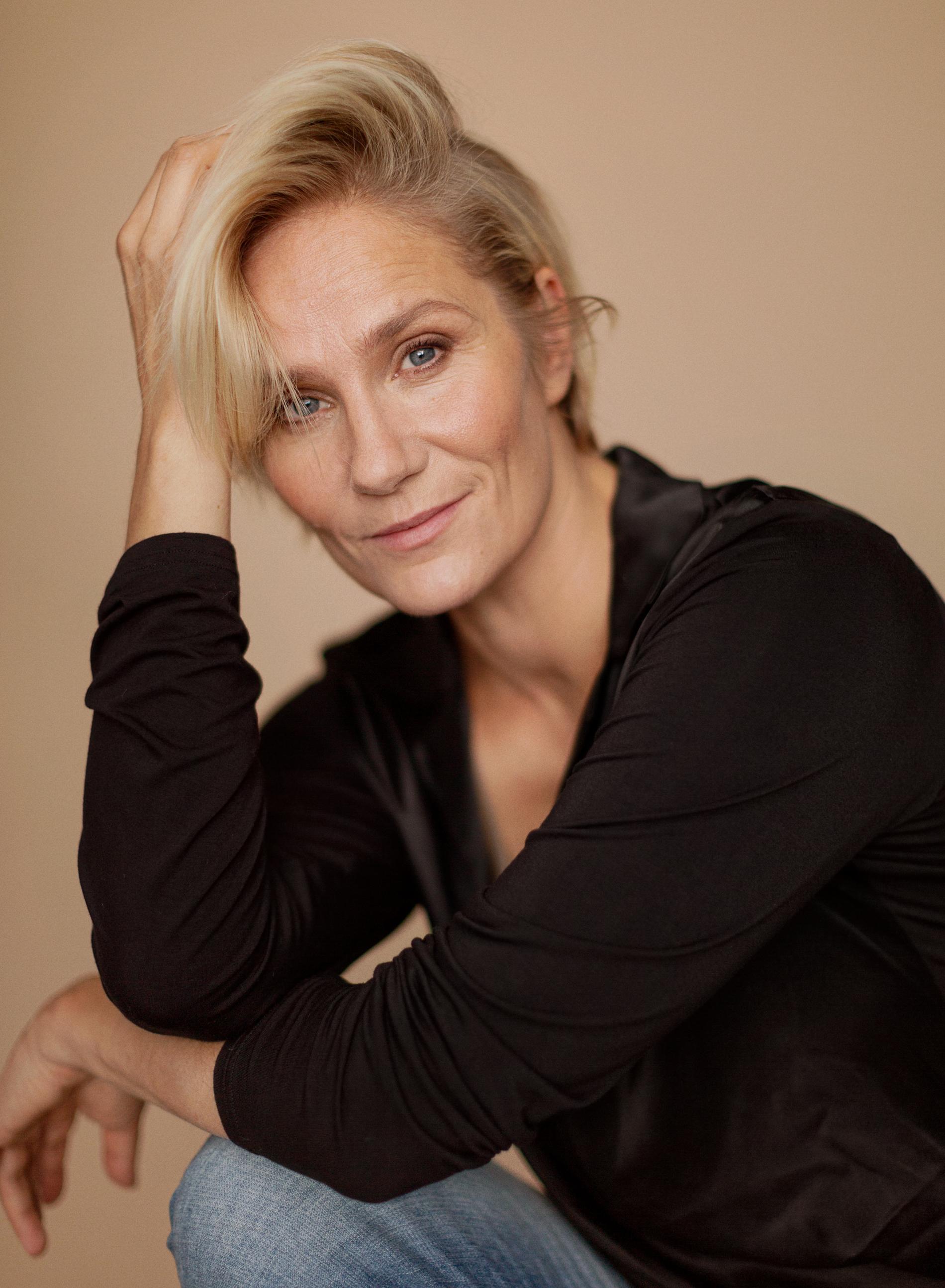 actor Laura Malmivaara large photo