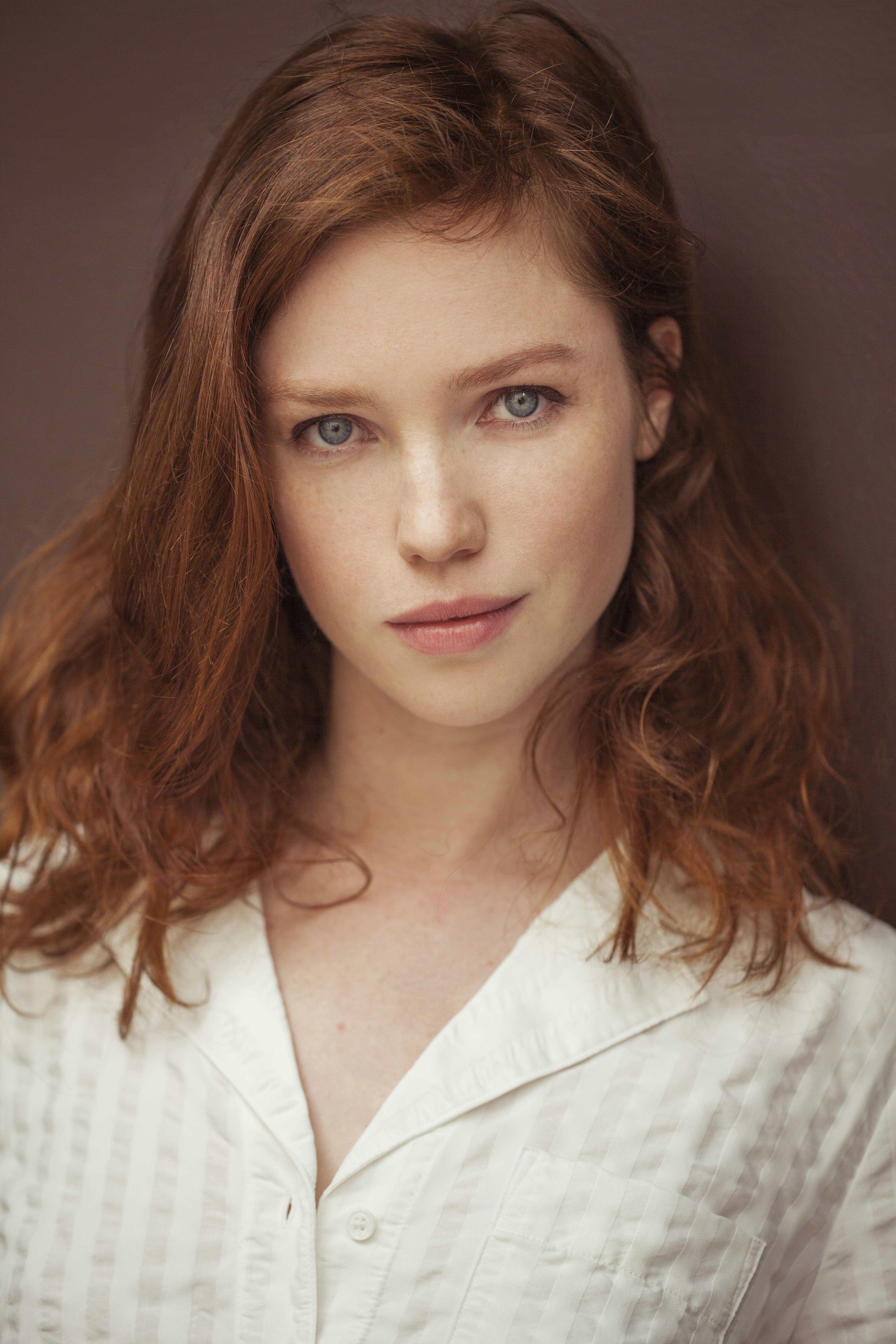 actor Carolina Jurczak large photo