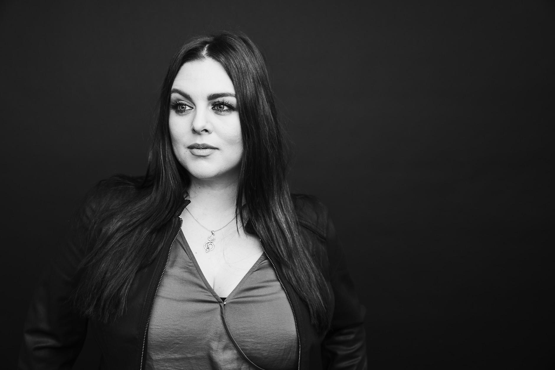 actor Katrina Weidman large photo