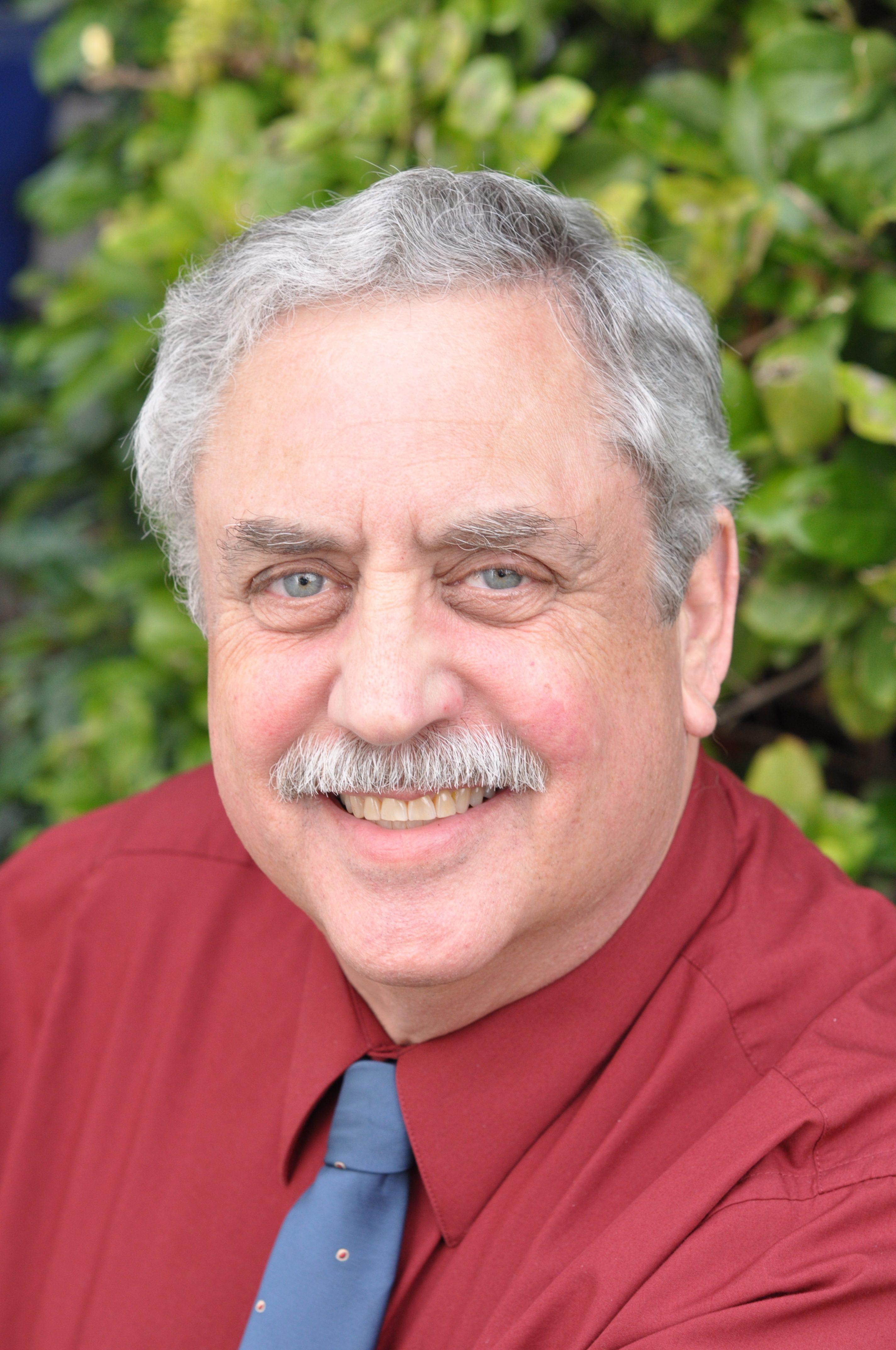 actor Ed Hollingsworth large photo