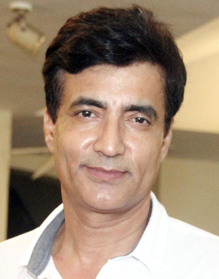 actor Narendra Jha large photo