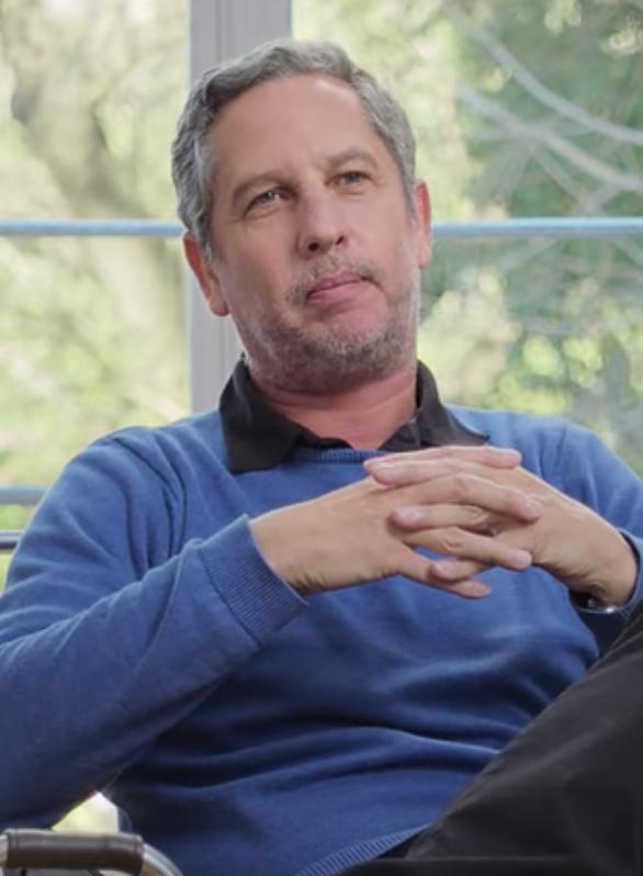 actor Guillermo Martínez large photo