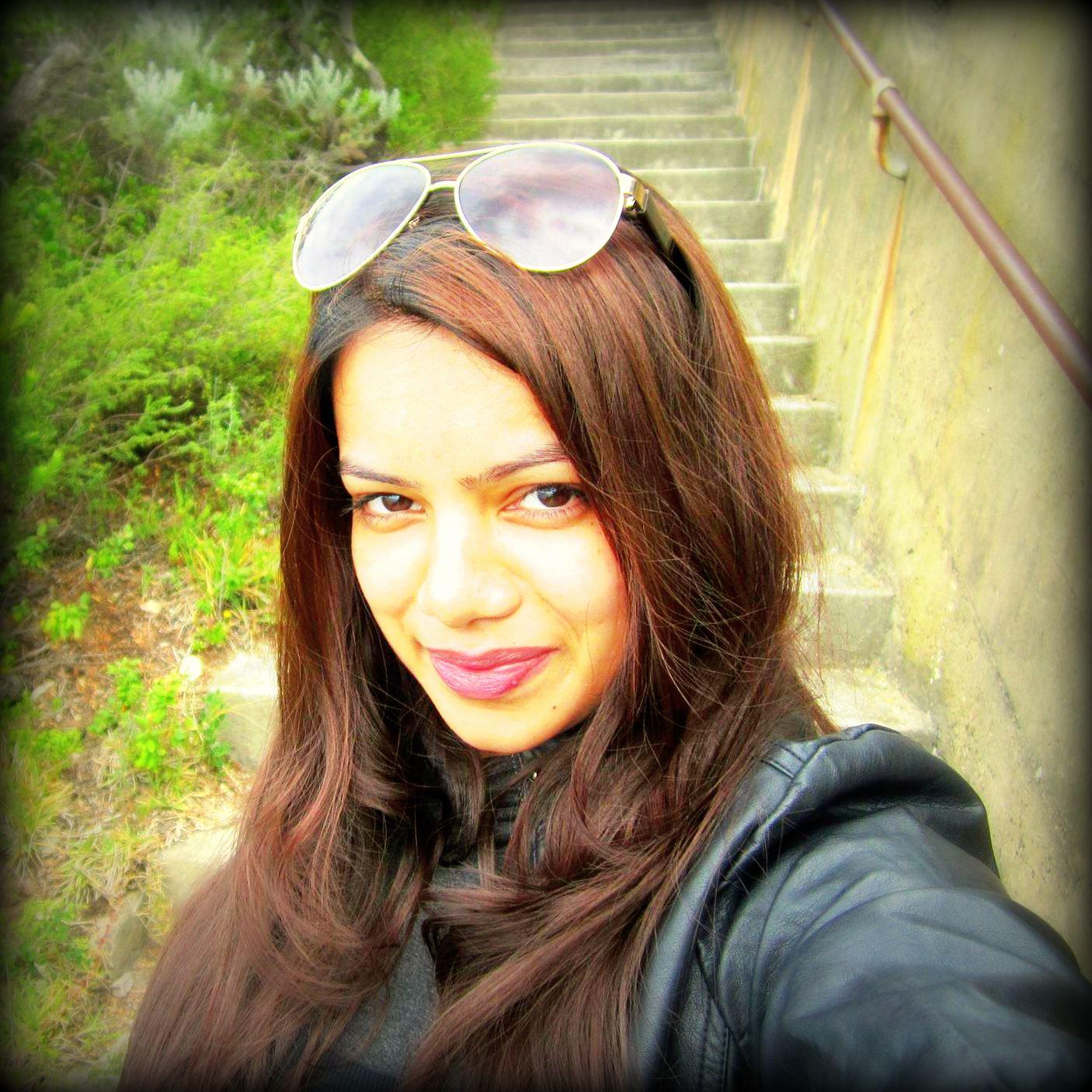 actor Nidhi Singh large photo