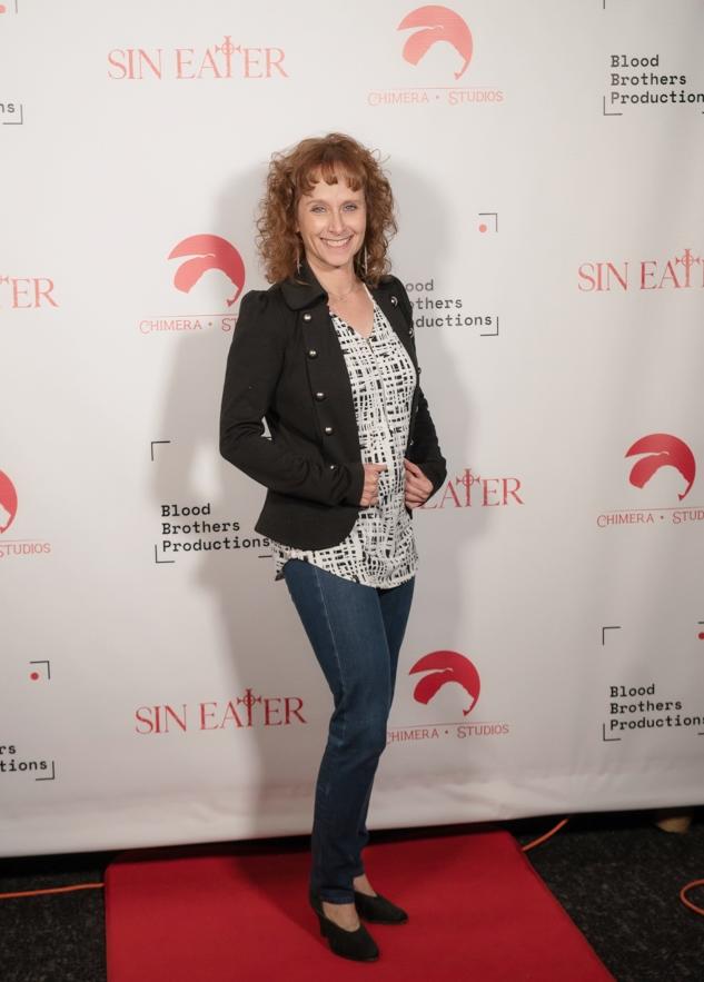 actor Helen Trencher large photo