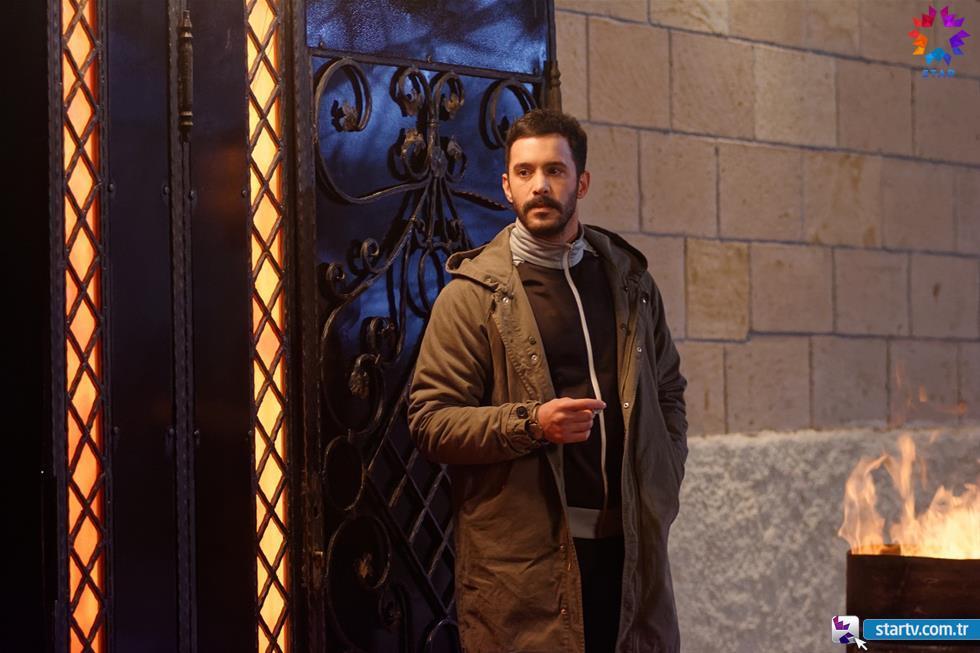 actor Baris Arduç large photo