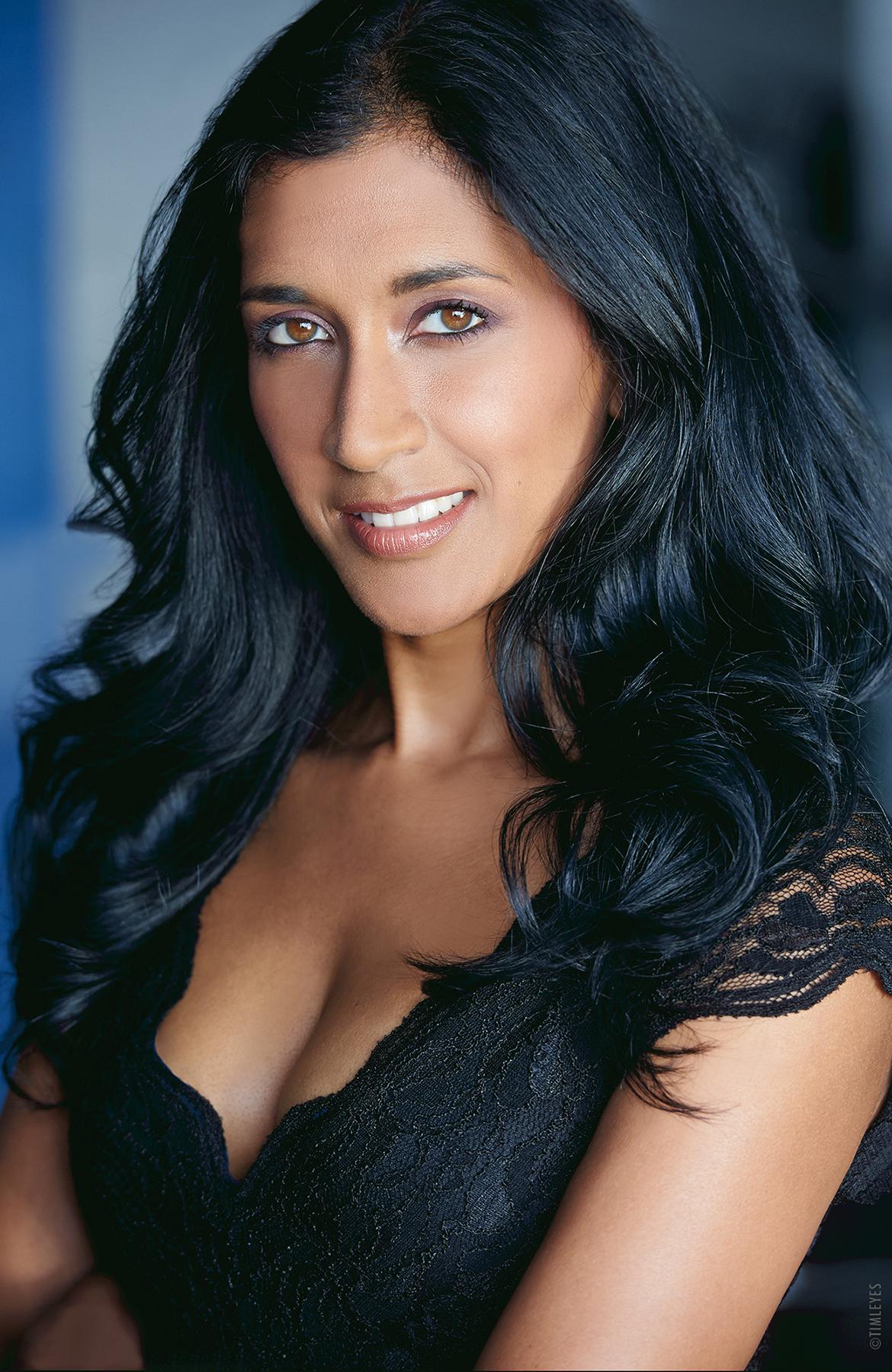 actor Vanessa Bloomfield large photo