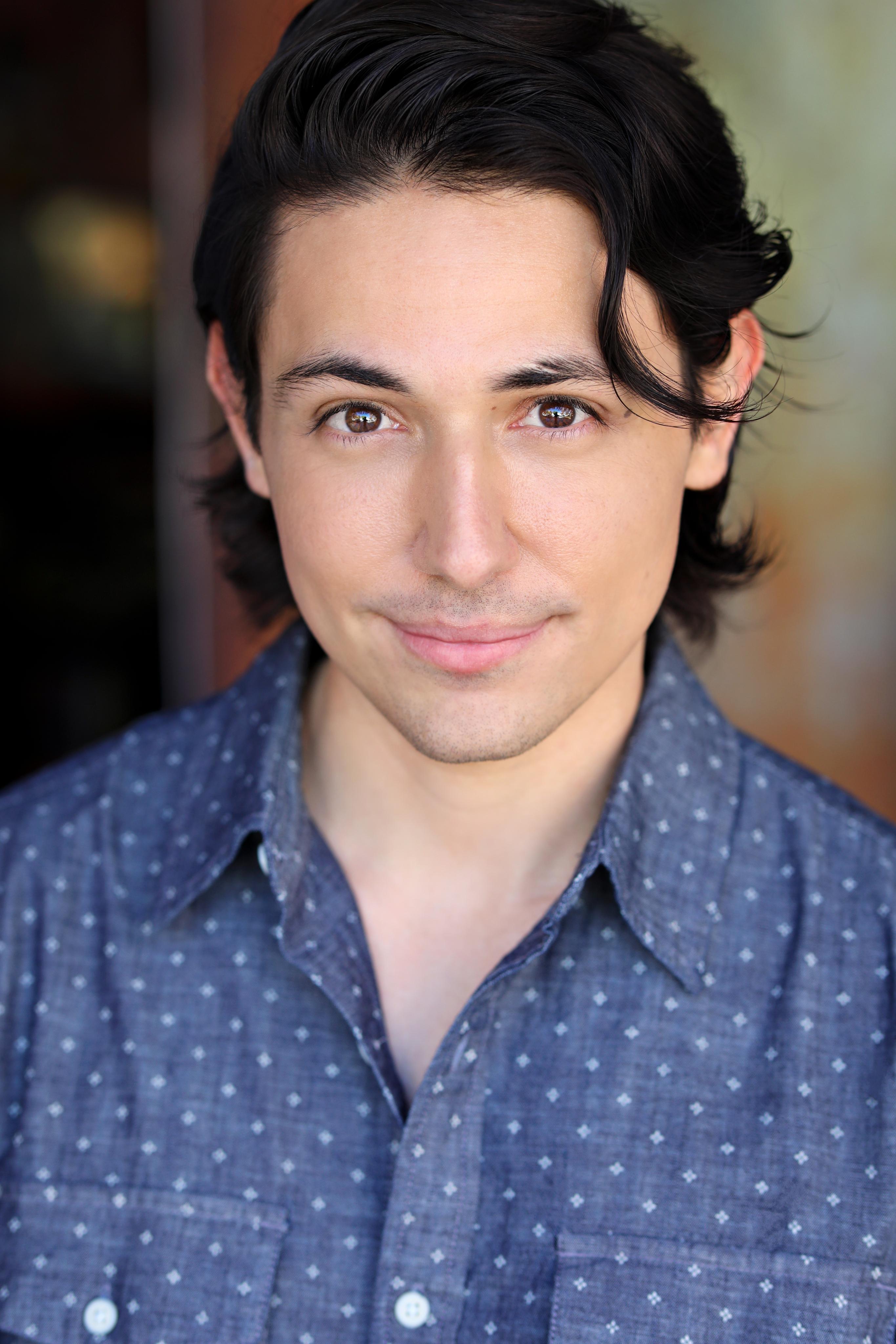 actor Nathan DeLaTorre large photo