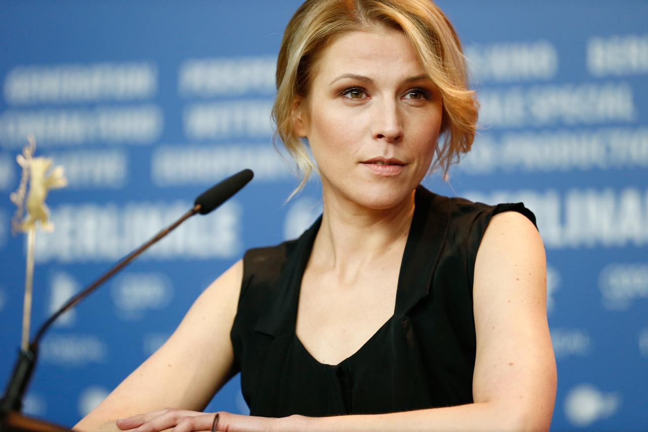 actor Franziska Weisz large photo