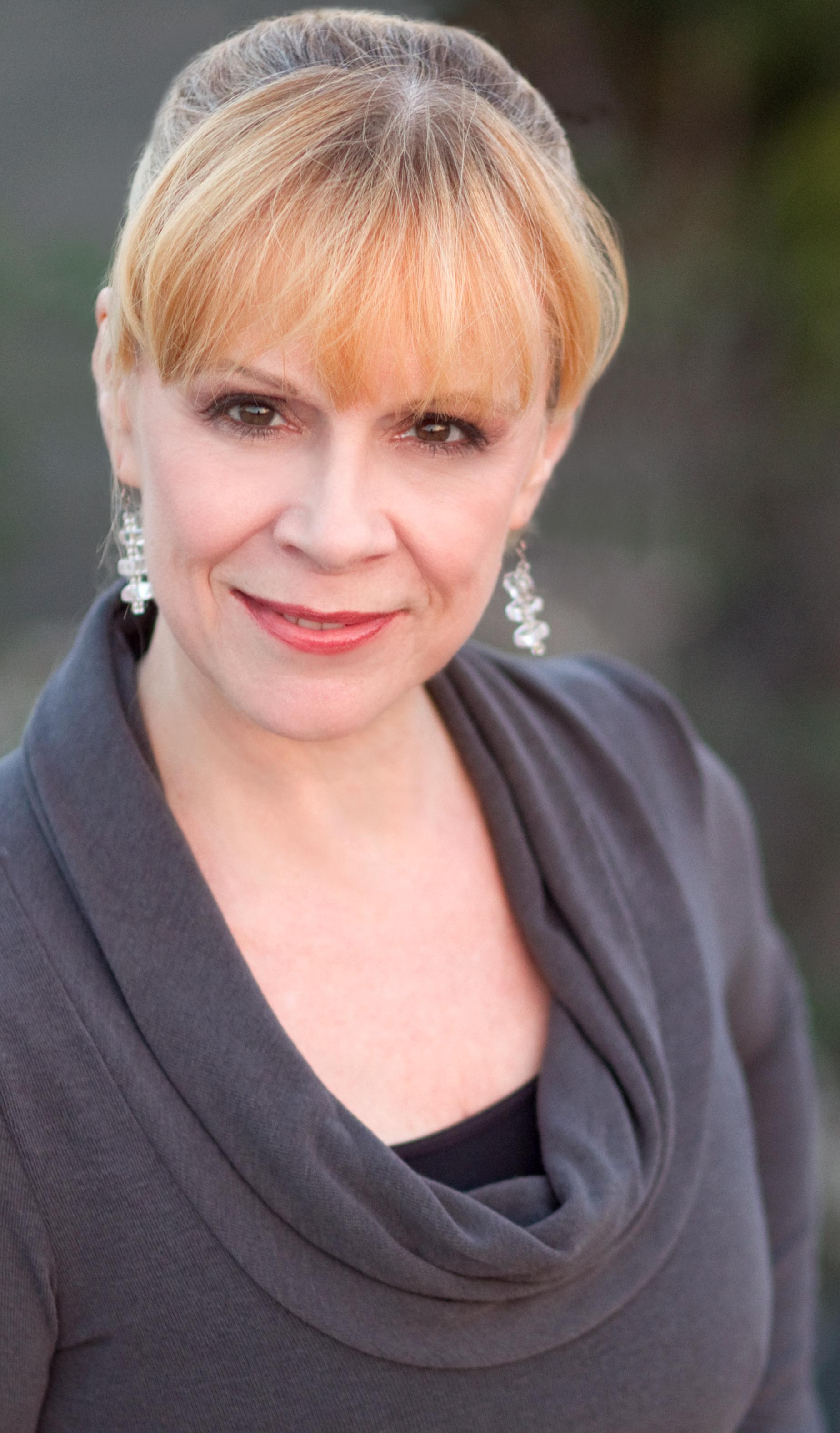 actor Suzanne Petri large photo