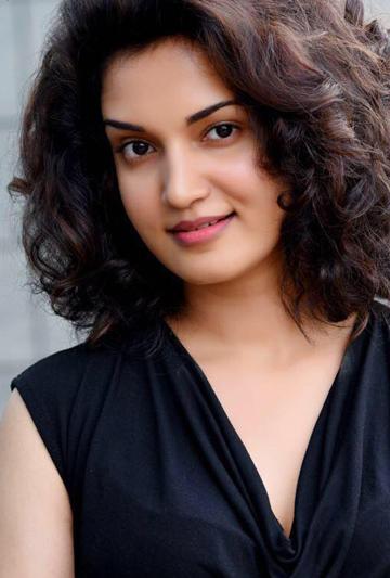 actor Honey Rose large photo