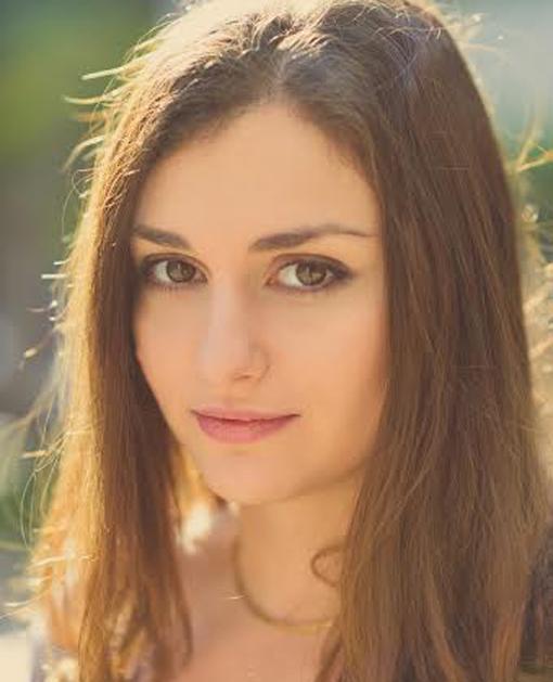 actor Suzanna Papian large photo