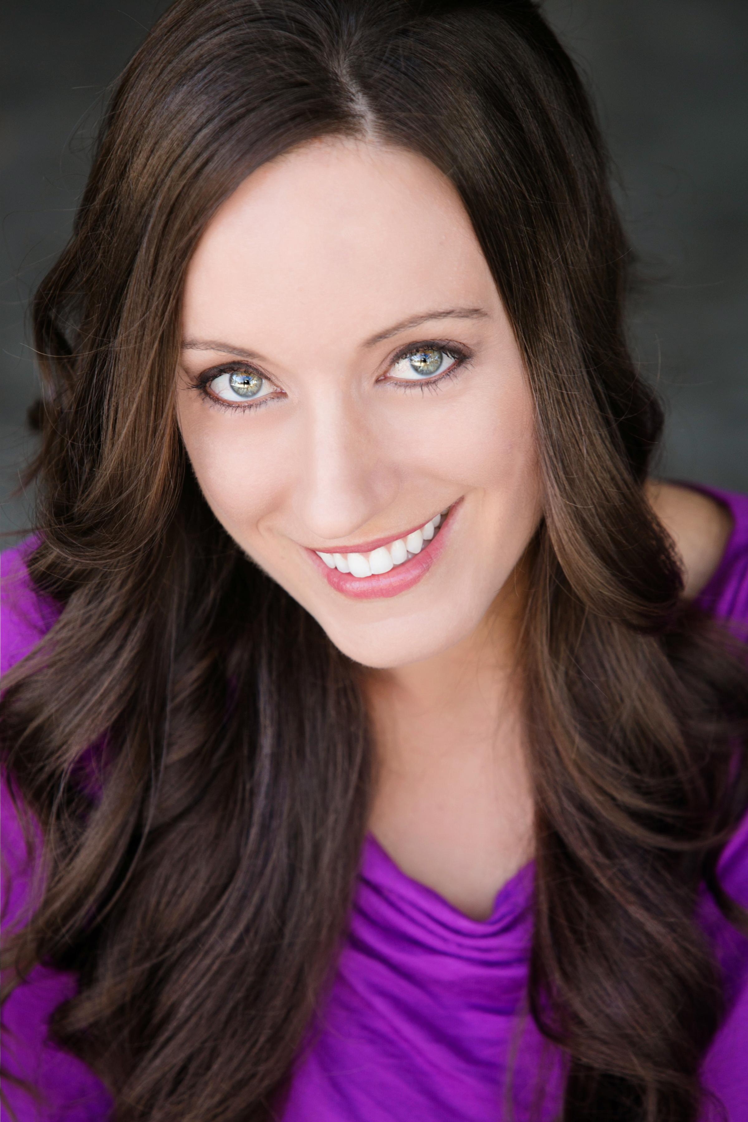 actor Christina Daoust large photo