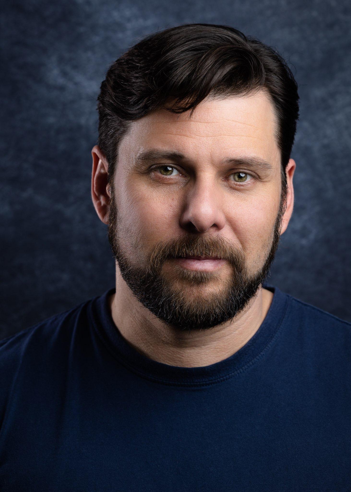 actor Jeff Laurin large photo