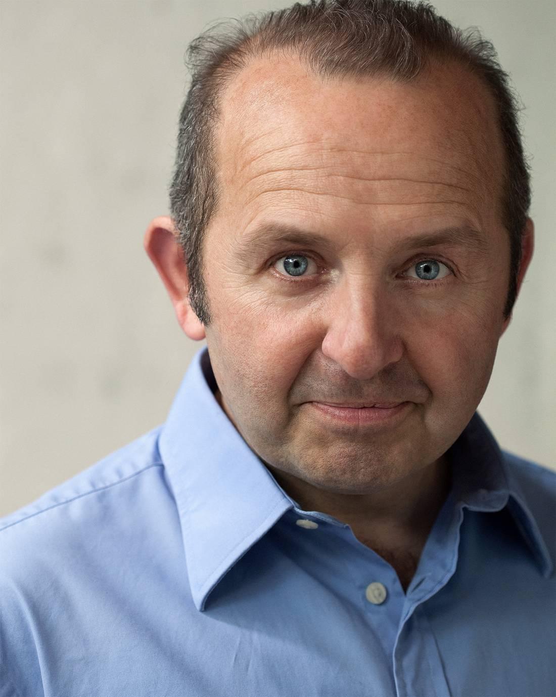 actor Terence Frisch large photo