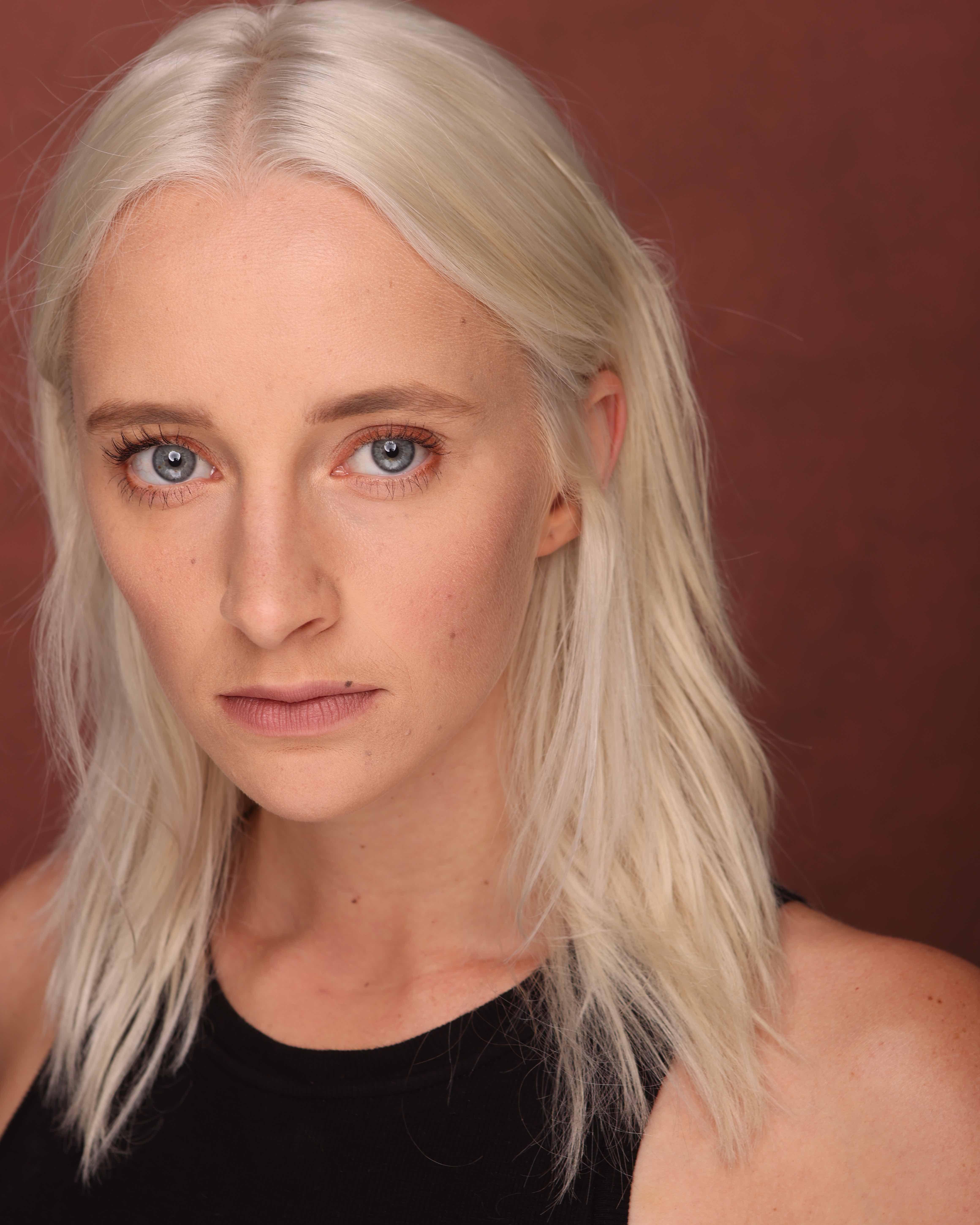 actor Paige Henderson large photo