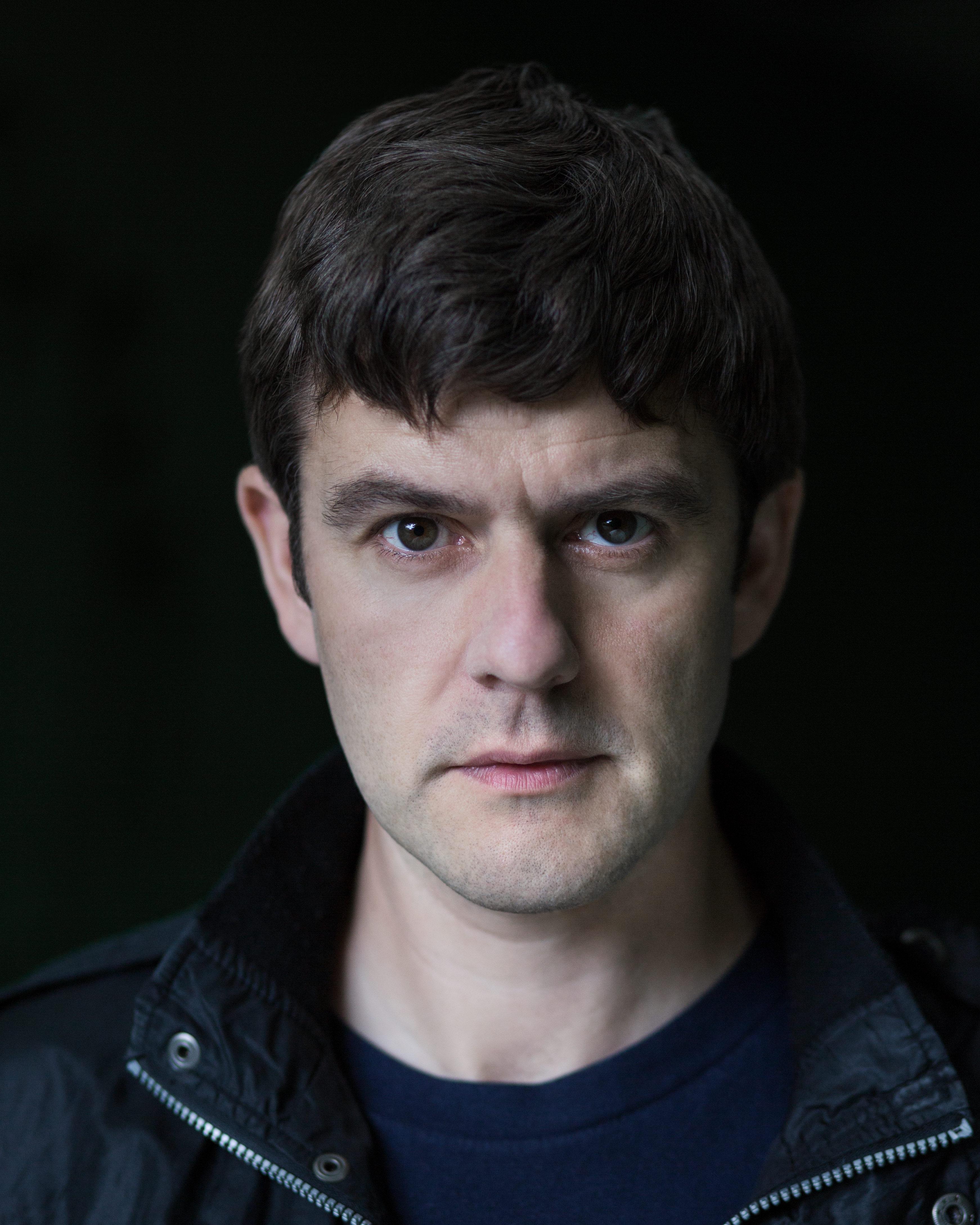 actor Mark Rice-Oxley large photo