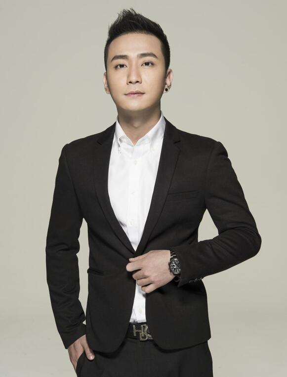 actor Lubing Li large photo