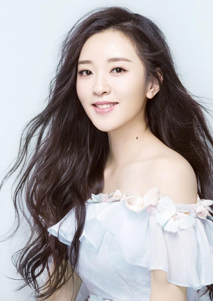 actor Yongxi Liu large photo