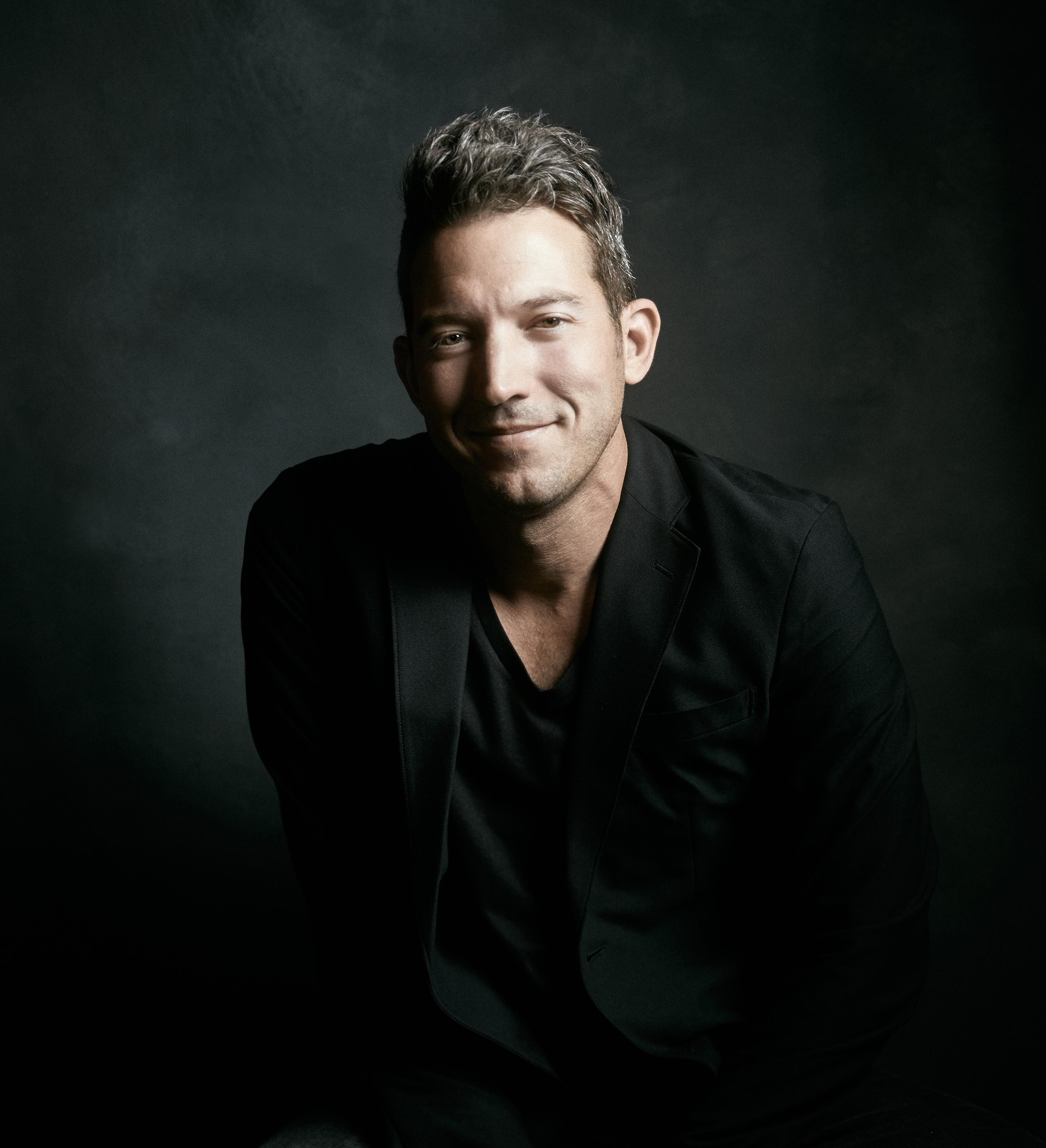 actor Matt Bailey large photo