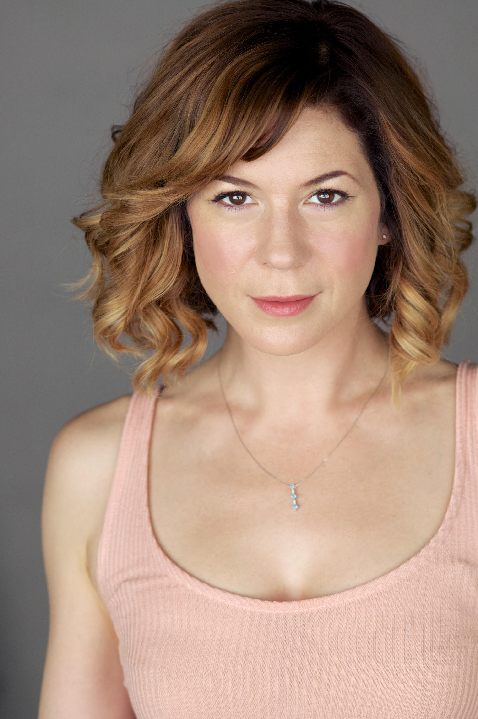 actor Emily Maya Mills large photo