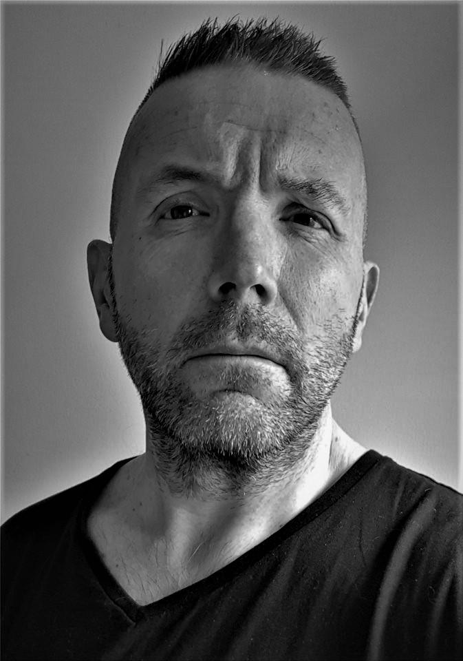 actor Lee Byford large photo