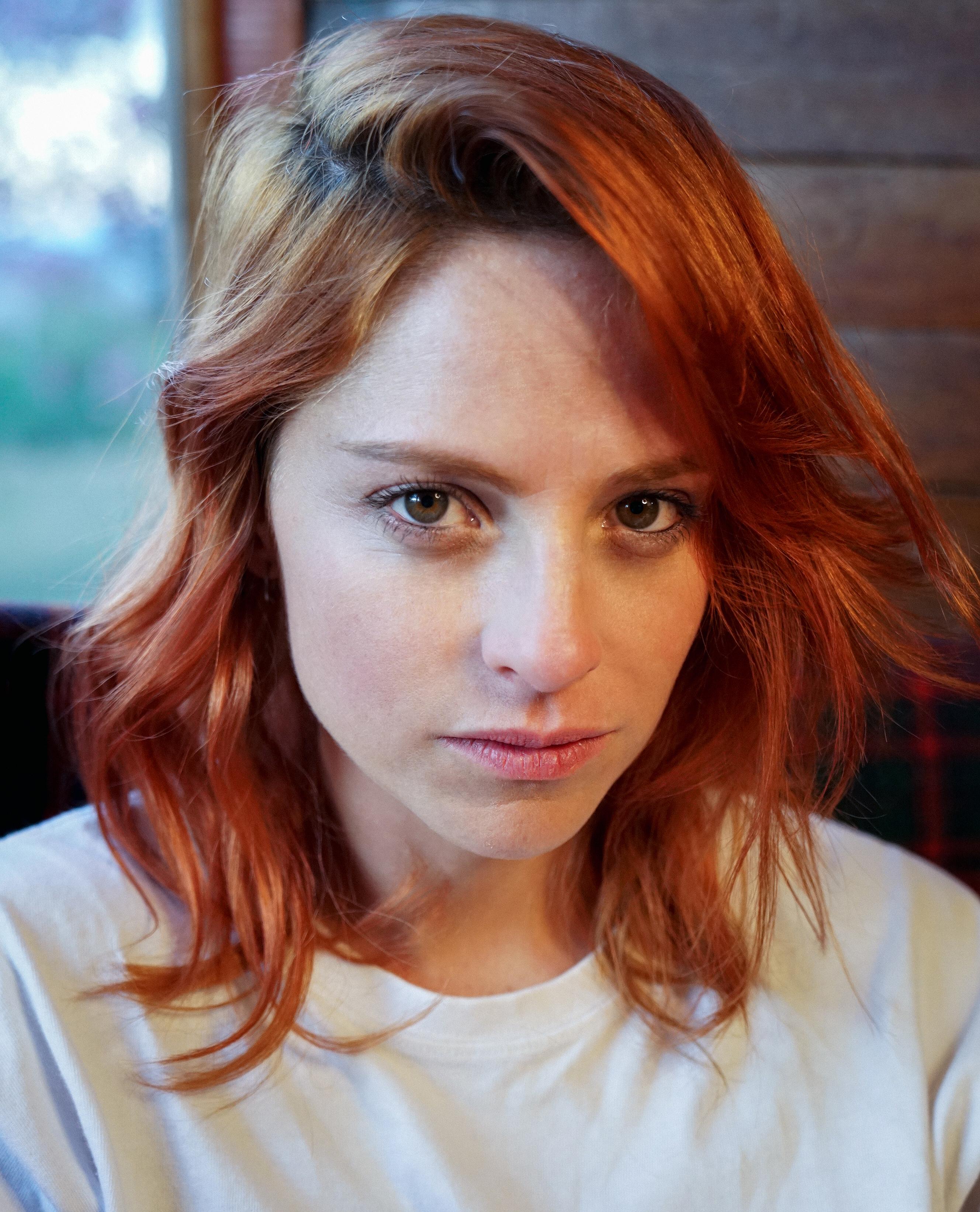 actor Silvia Santamaría large photo