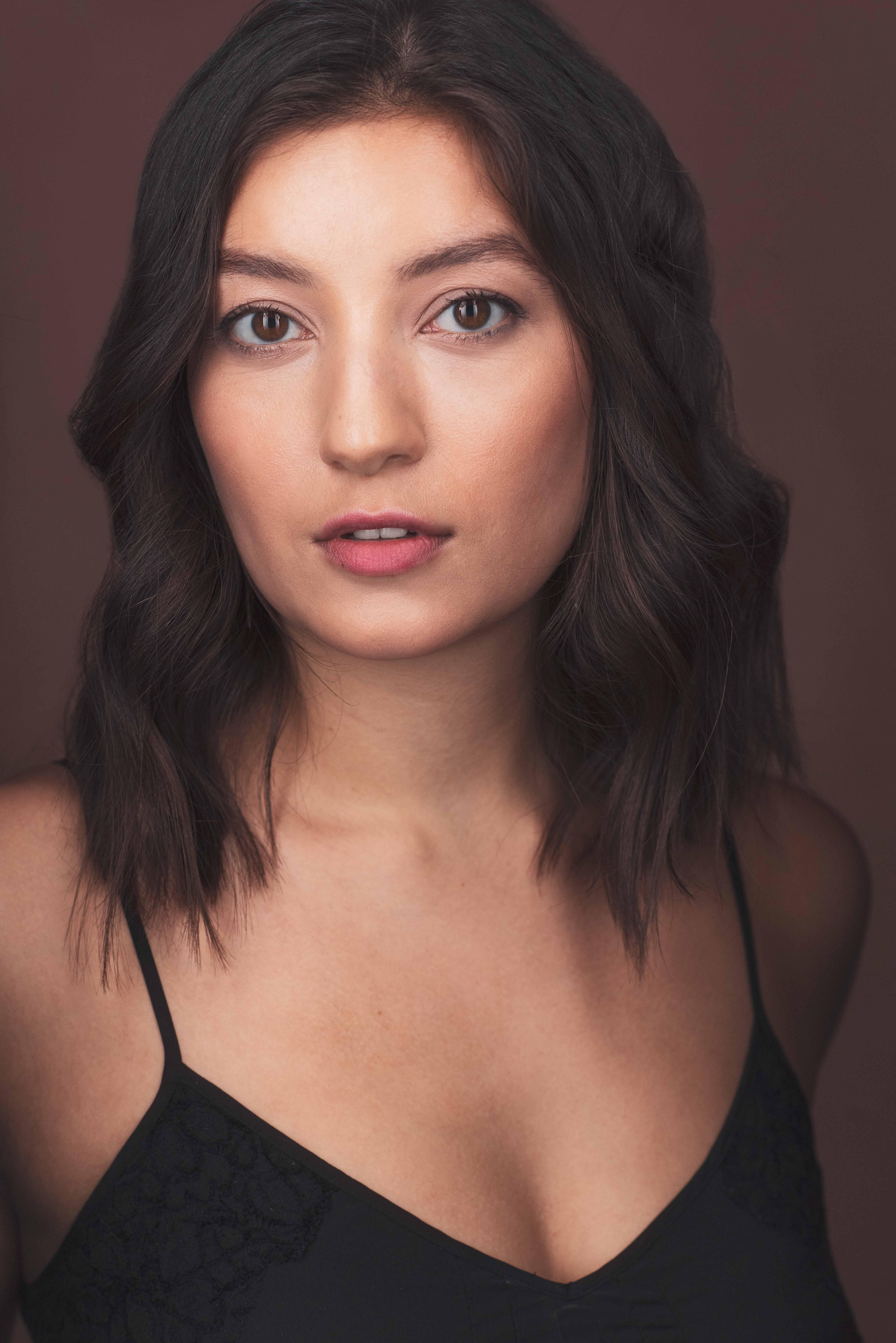 actor Meena Knowles large photo