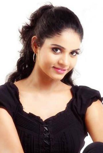 actor Riah Sarah large photo