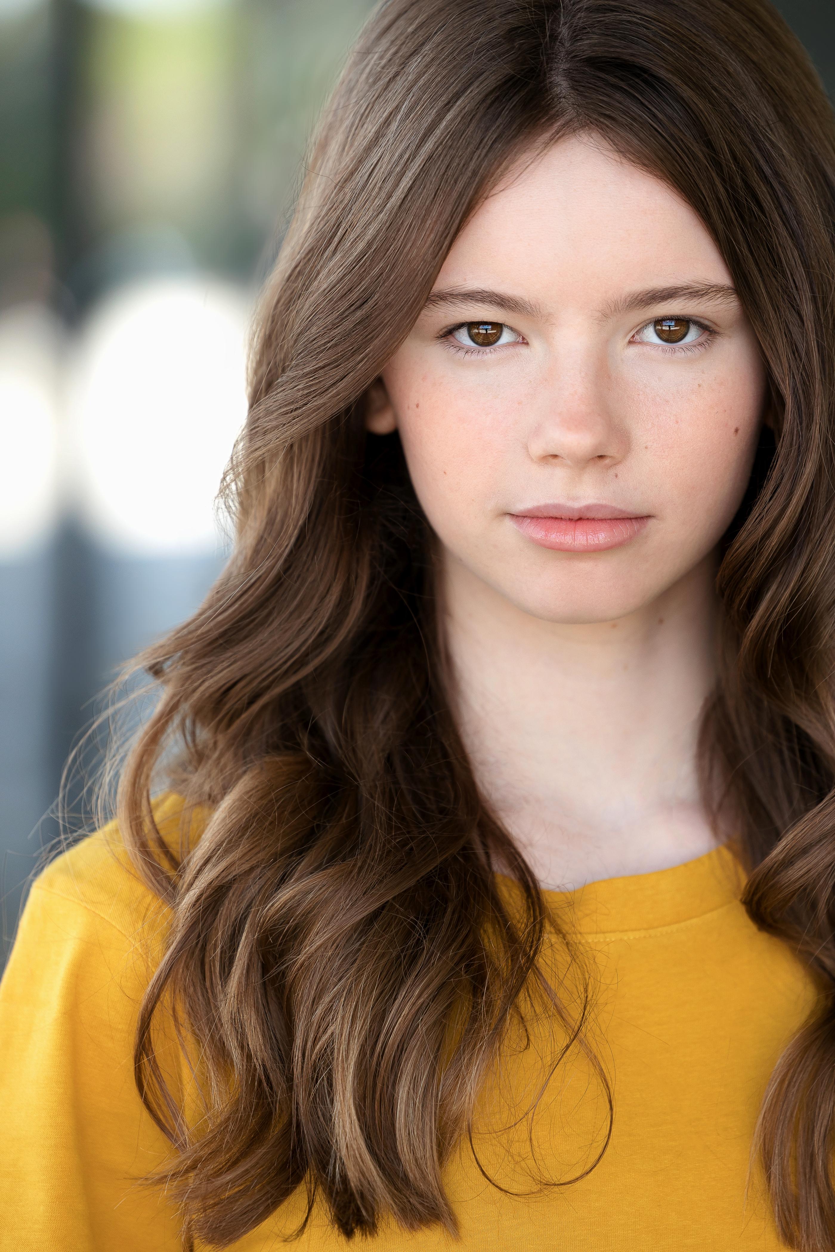 actor Victoria Rose Perez large photo