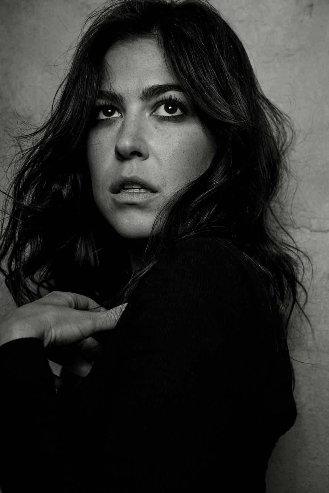 actor Suzanna Akins large photo