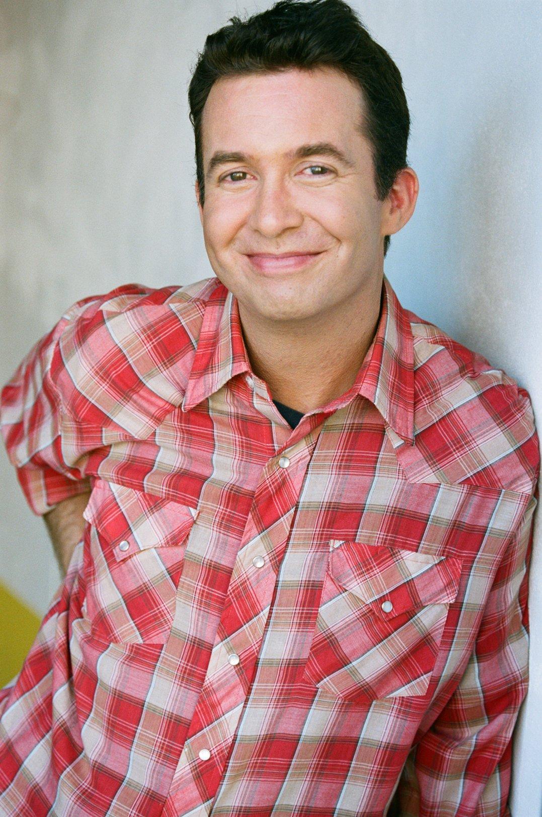 actor Justin Connor large photo