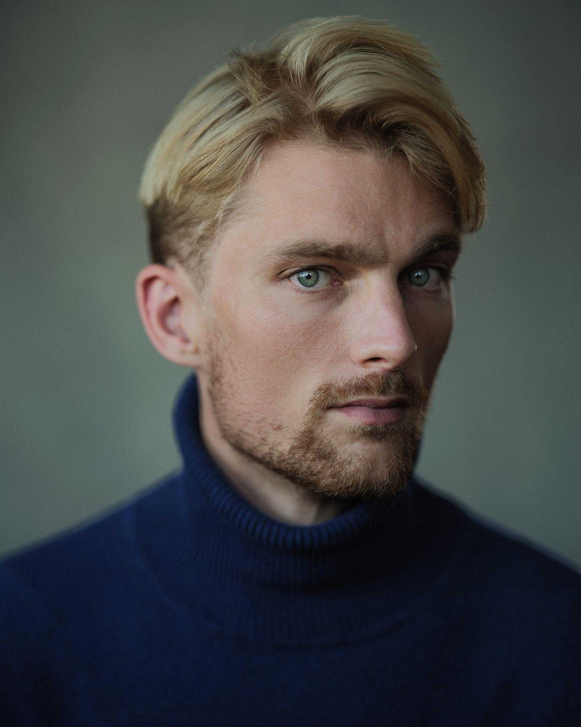 actor Nicklas Kingo large photo