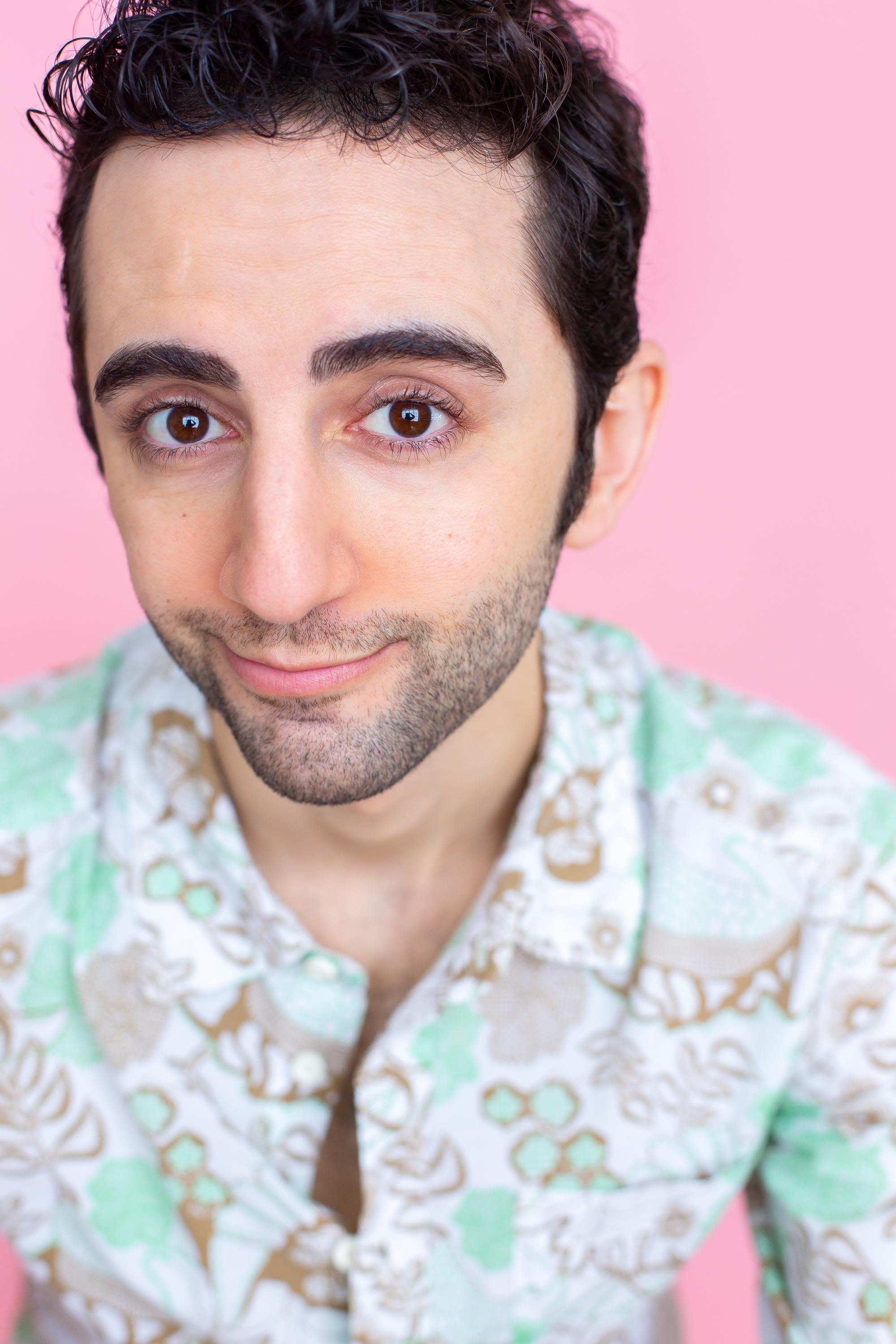 actor Lawrence Farry large photo