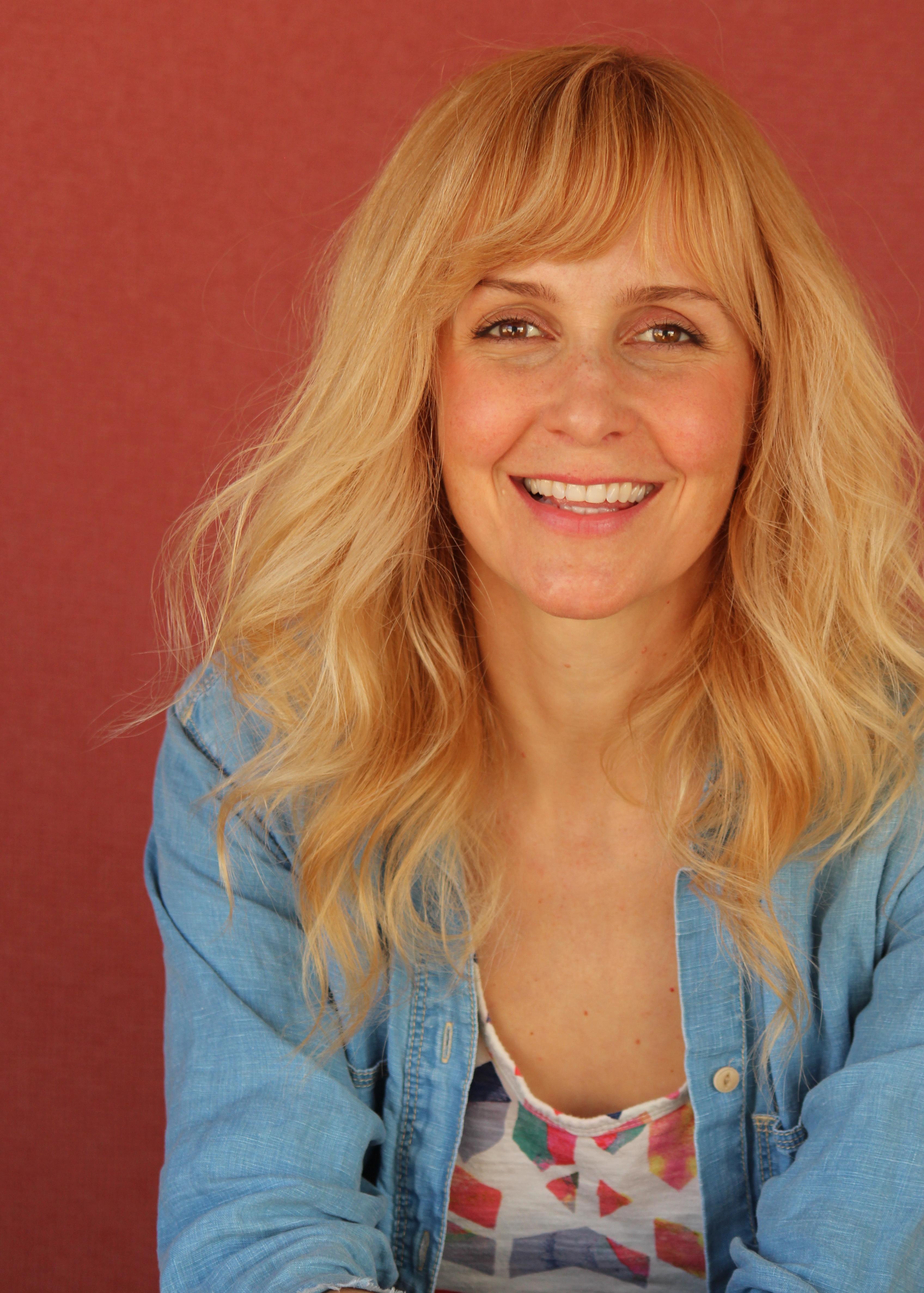 actor Annie Worden large photo