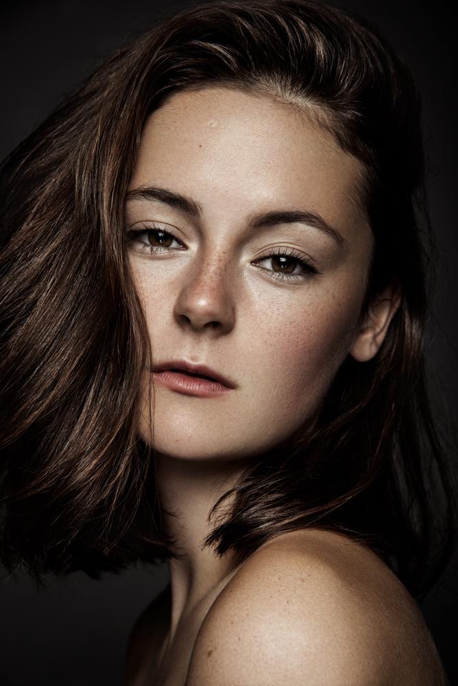 actor Lea van Acken large photo