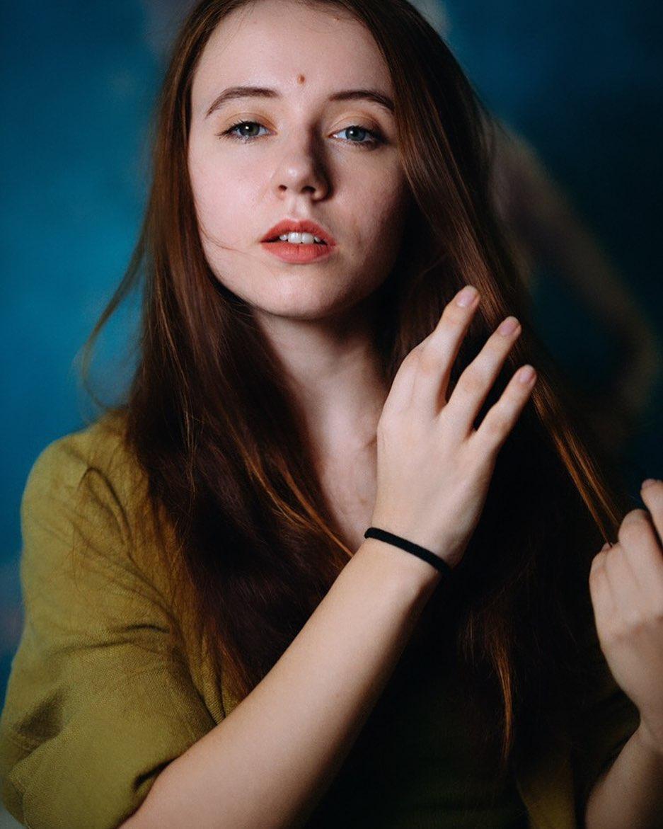 actor Anastasiya Ador large photo