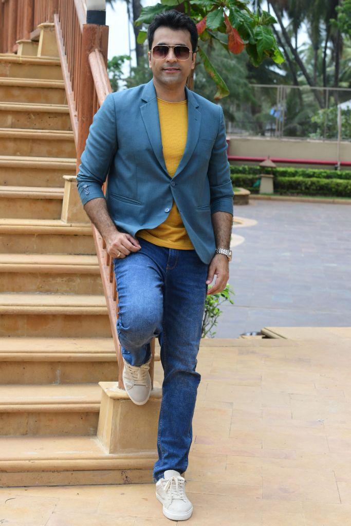 actor Abir Chatterjee large photo