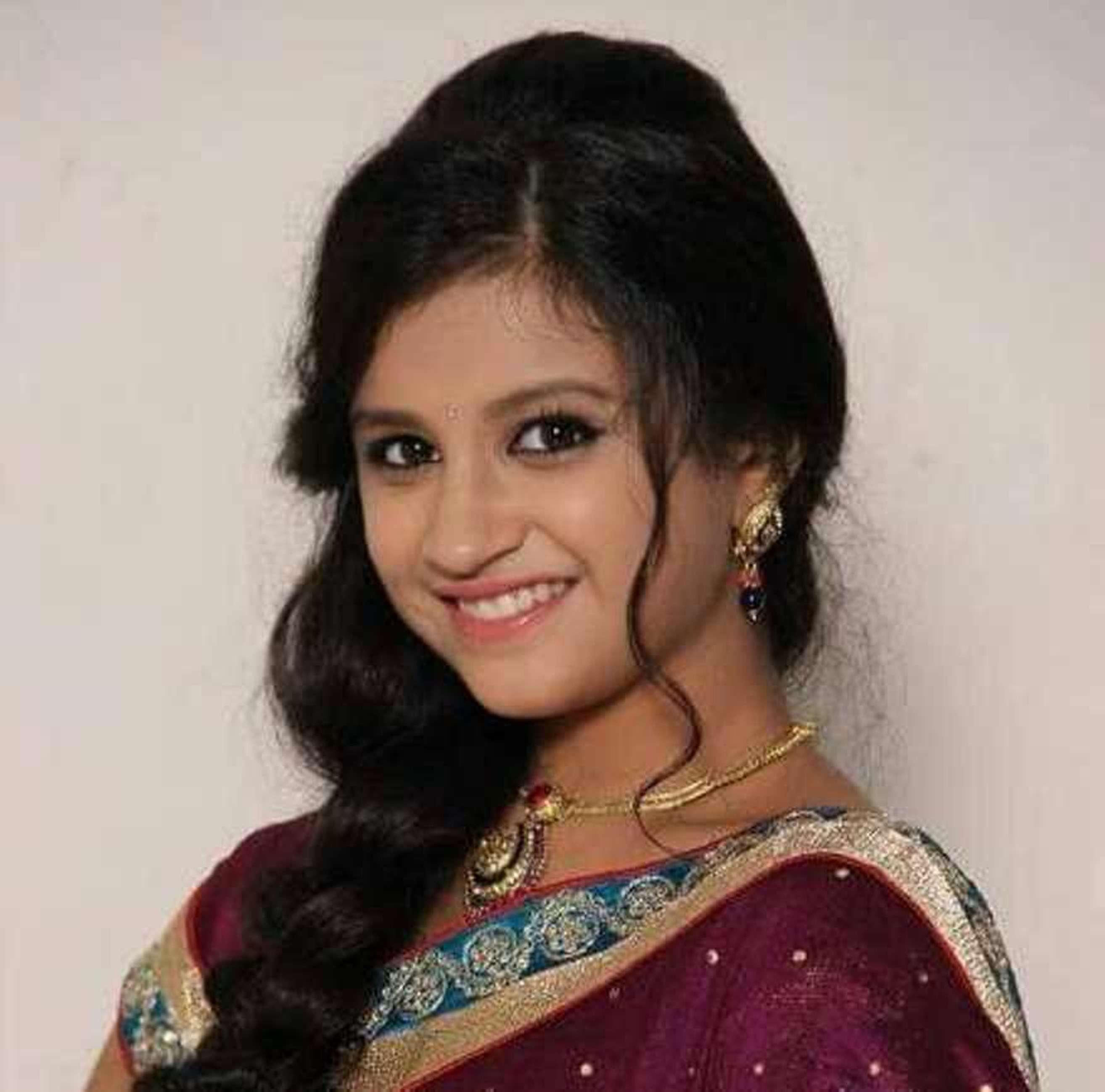 actor Ritika Shrotri large photo